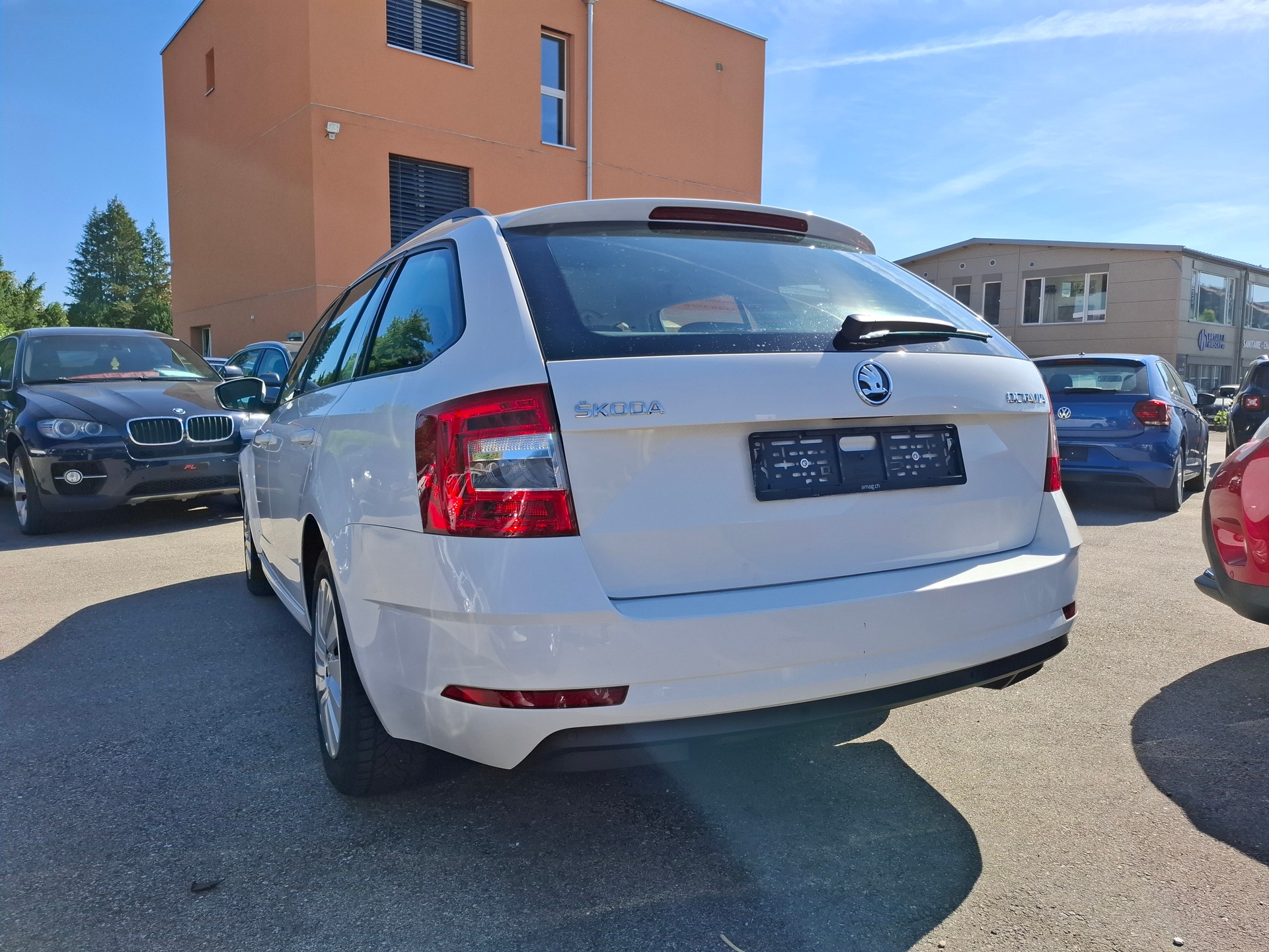 SKODA Octavia Combi 1.5 TSI Ambition DSG-image-3