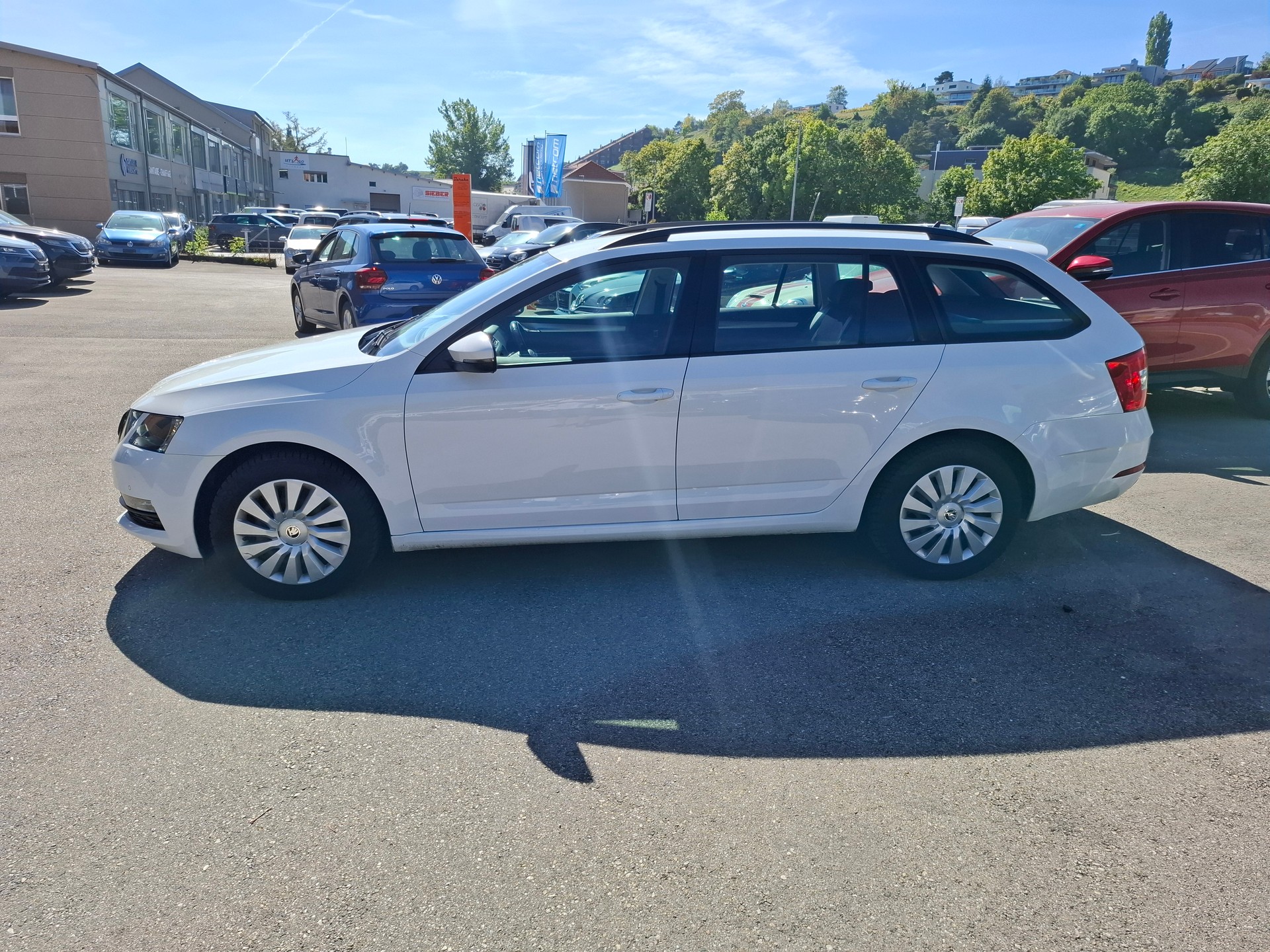 SKODA Octavia Combi 1.5 TSI Ambition DSG-image-4