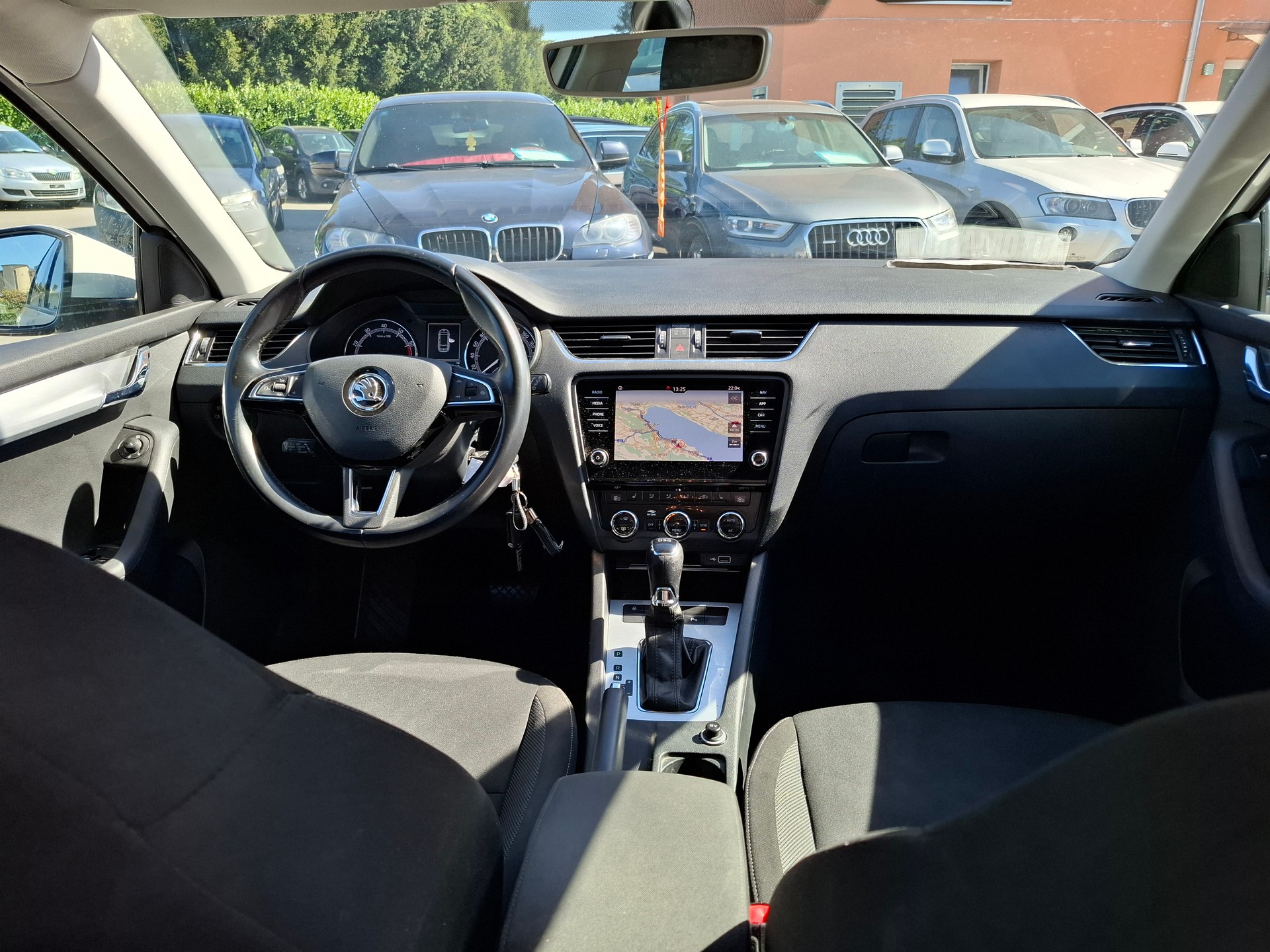 SKODA Octavia Combi 1.5 TSI Ambition DSG-image-8