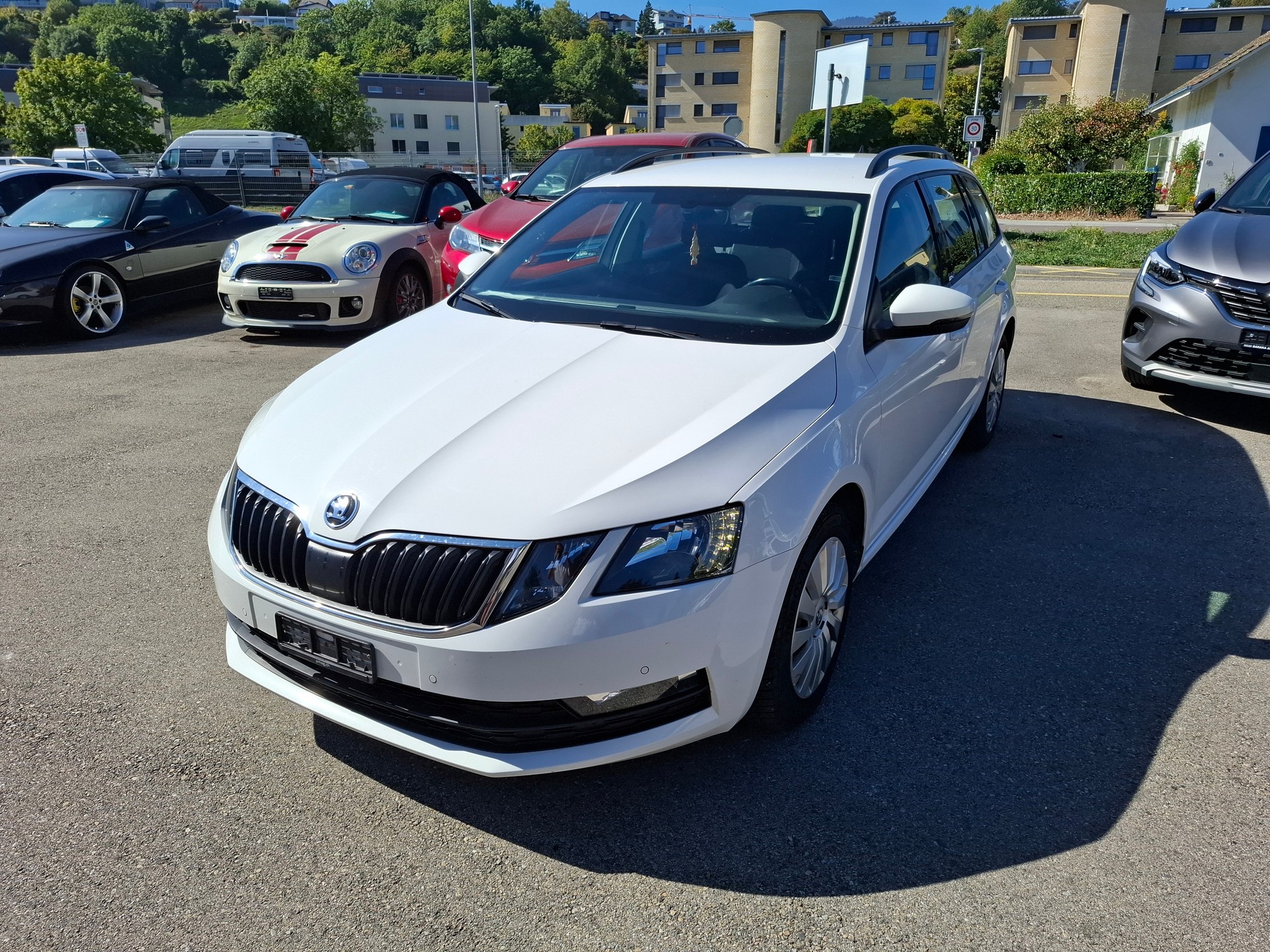 SKODA Octavia Combi 1.5 TSI Ambition DSG-image-0