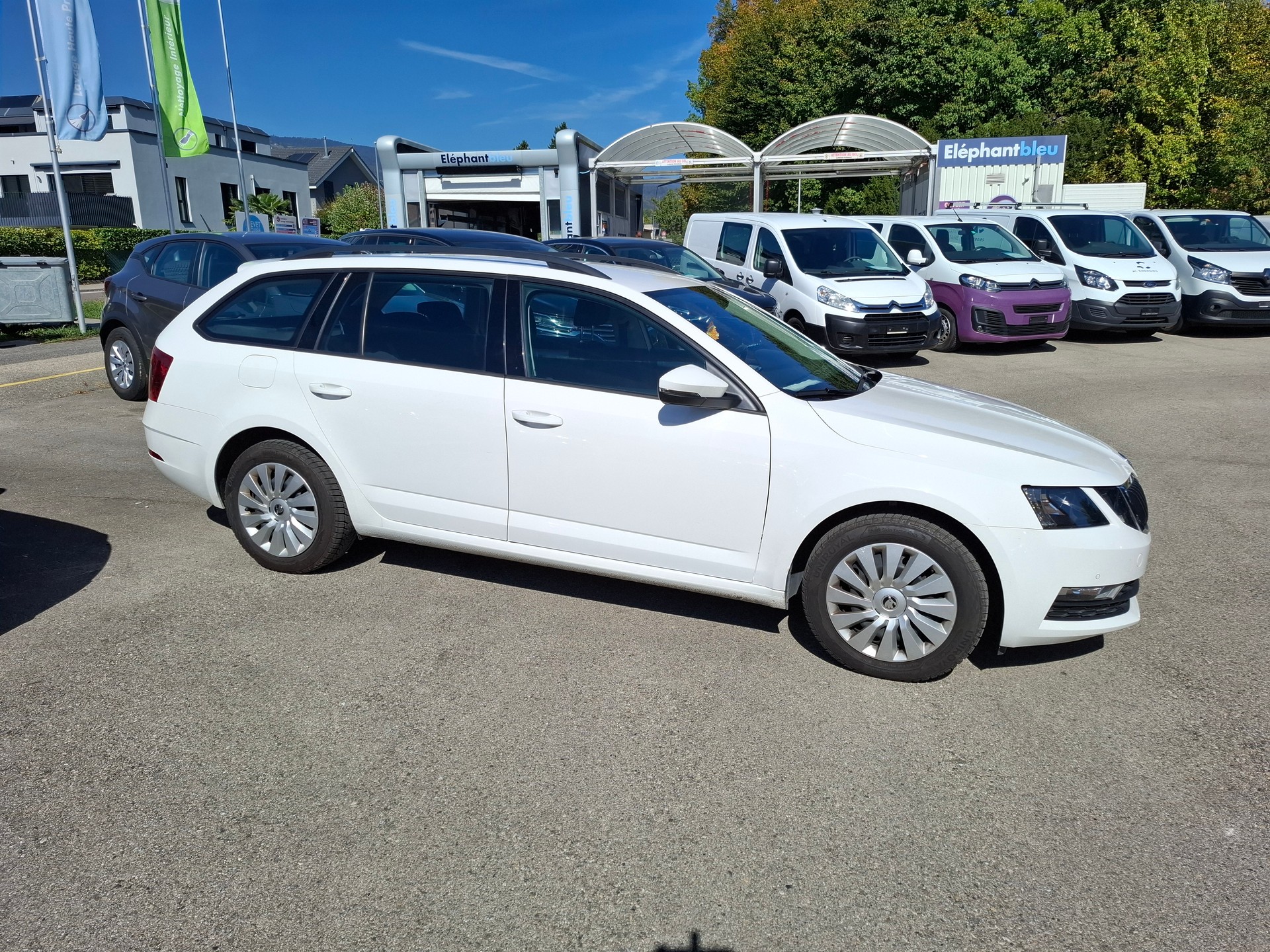 SKODA Octavia Combi 1.5 TSI Ambition DSG-image-5