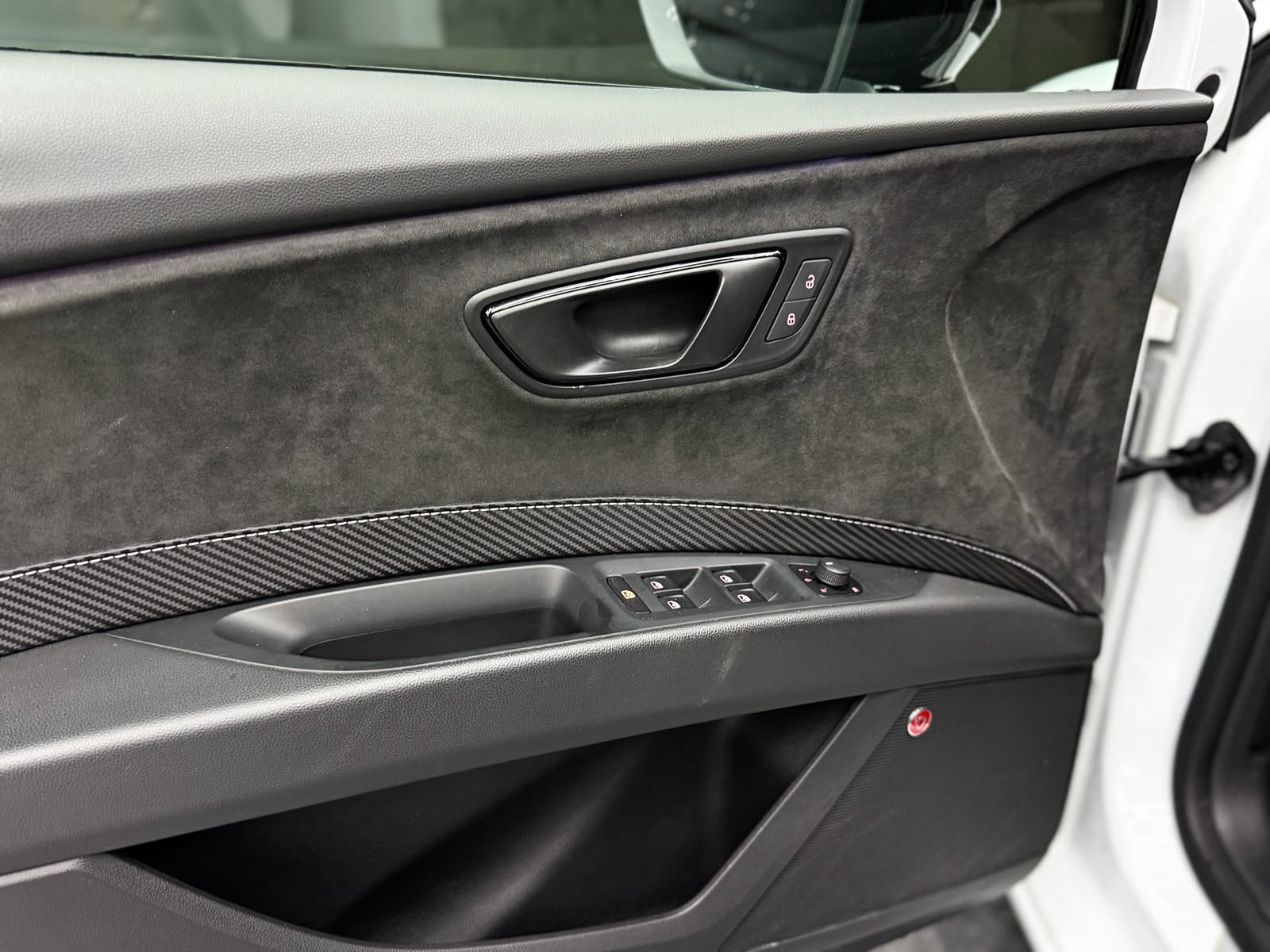 SEAT Leon ST 2.0 TSI Cupra 300 4 Drive DSG Maxton-image-16
