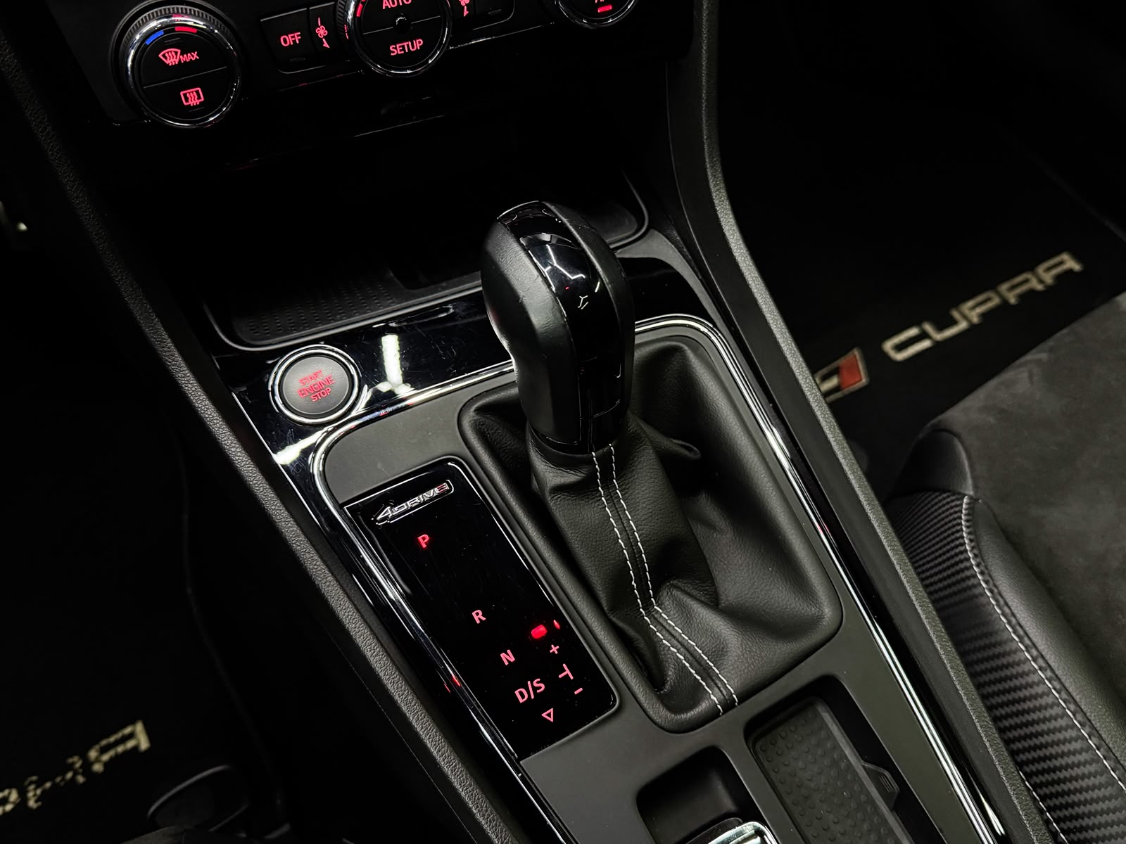 SEAT Leon ST 2.0 TSI Cupra 300 4 Drive DSG Maxton-image-15