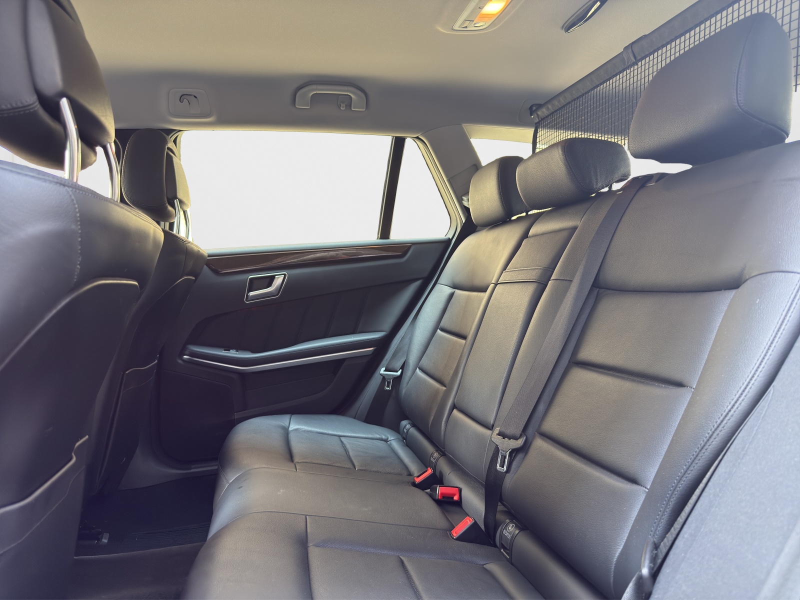 MERCEDES-BENZ E 350 CDI BlueEfficiency 4Matic 7G-Tronic-image-15