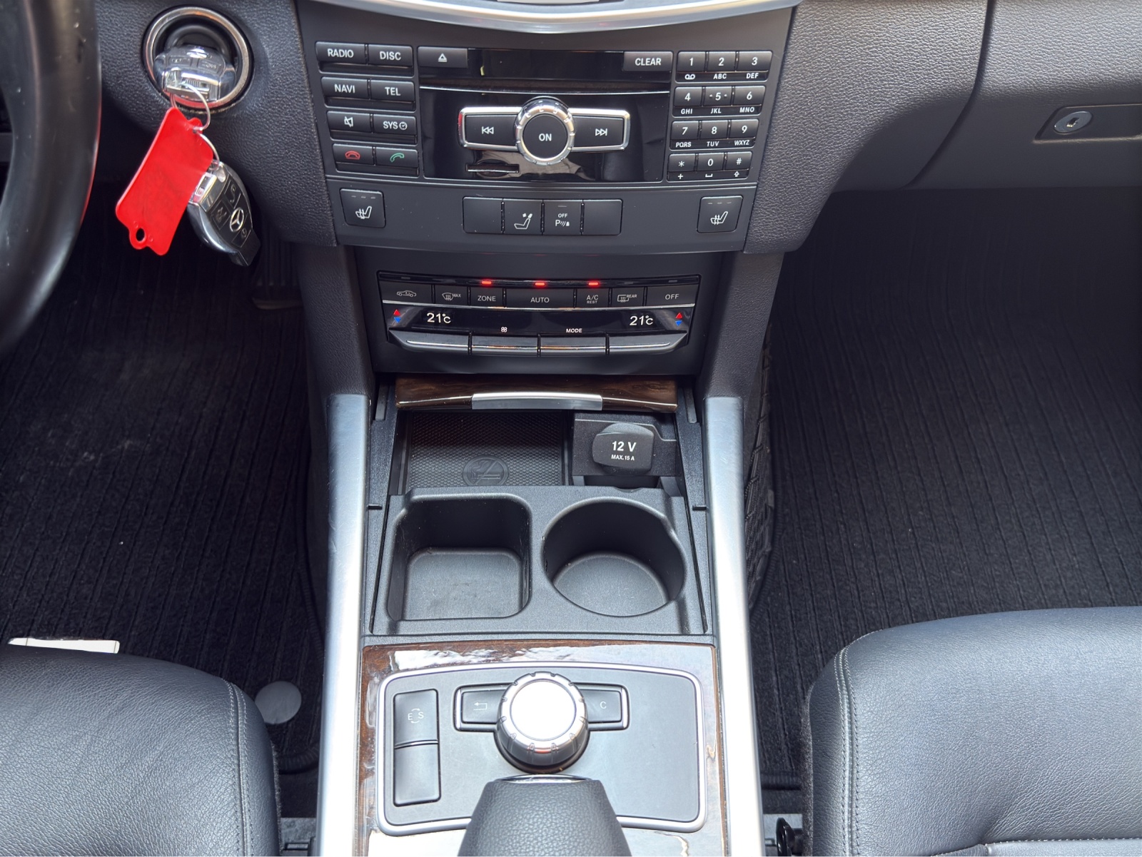MERCEDES-BENZ E 350 CDI BlueEfficiency 4Matic 7G-Tronic-image-14