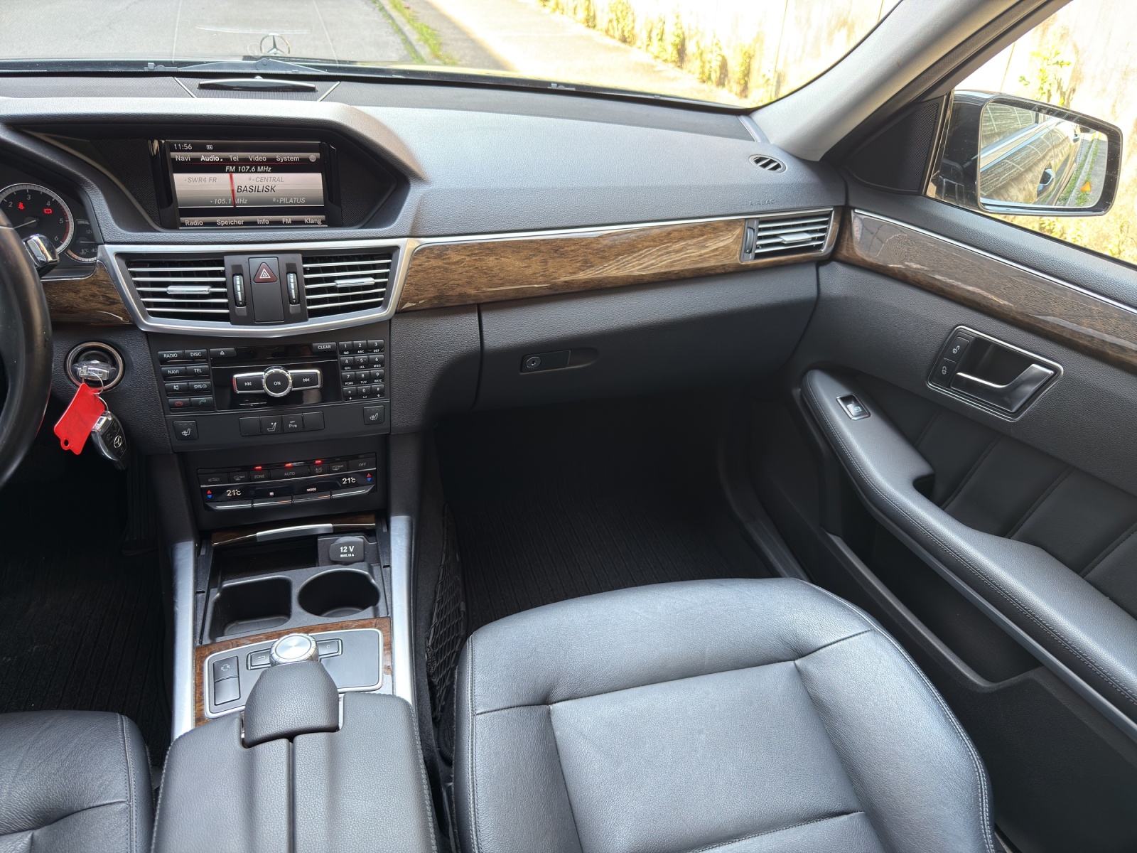 MERCEDES-BENZ E 350 CDI BlueEfficiency 4Matic 7G-Tronic-image-20