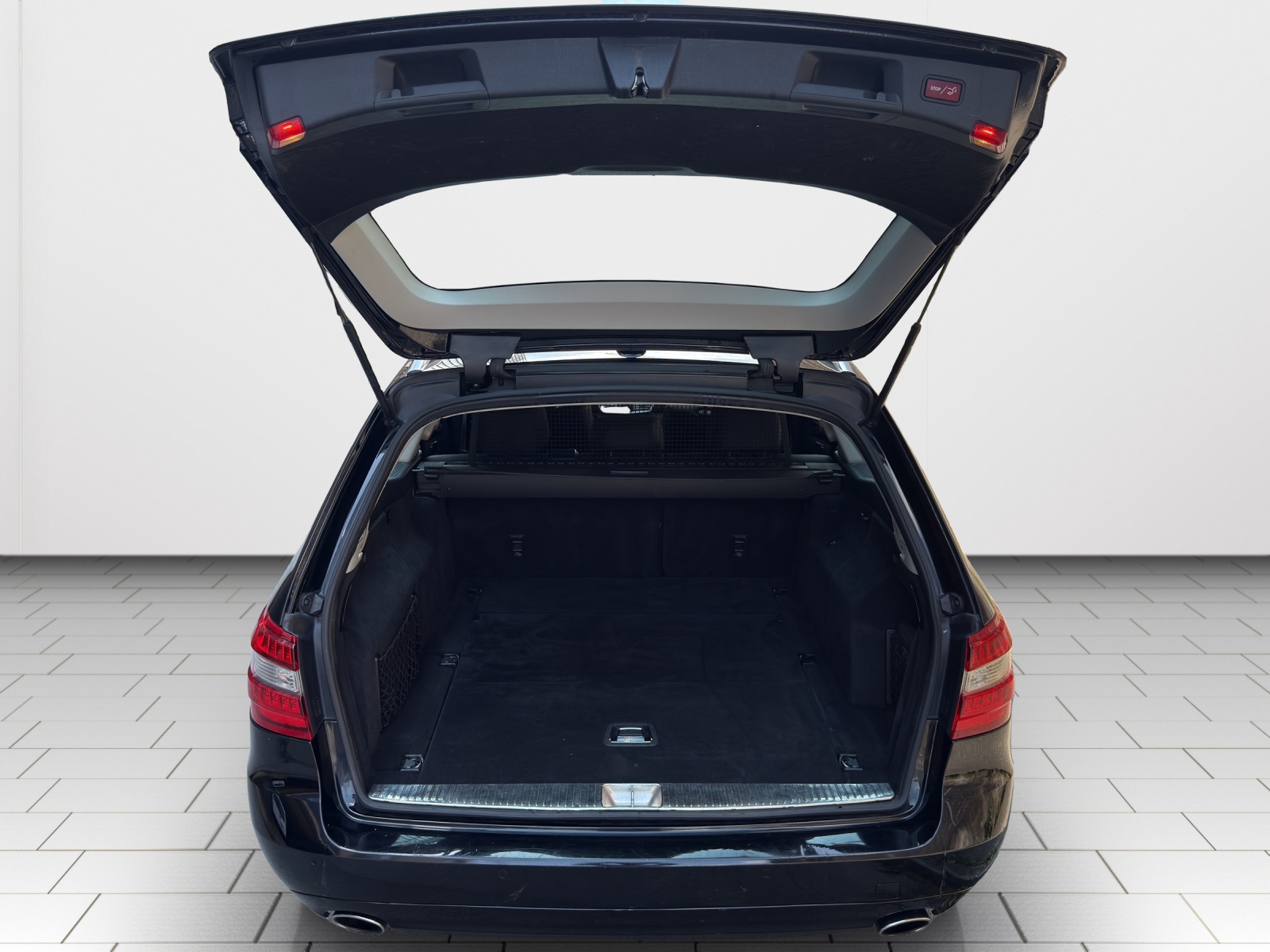 MERCEDES-BENZ E 350 CDI BlueEfficiency 4Matic 7G-Tronic-image-16