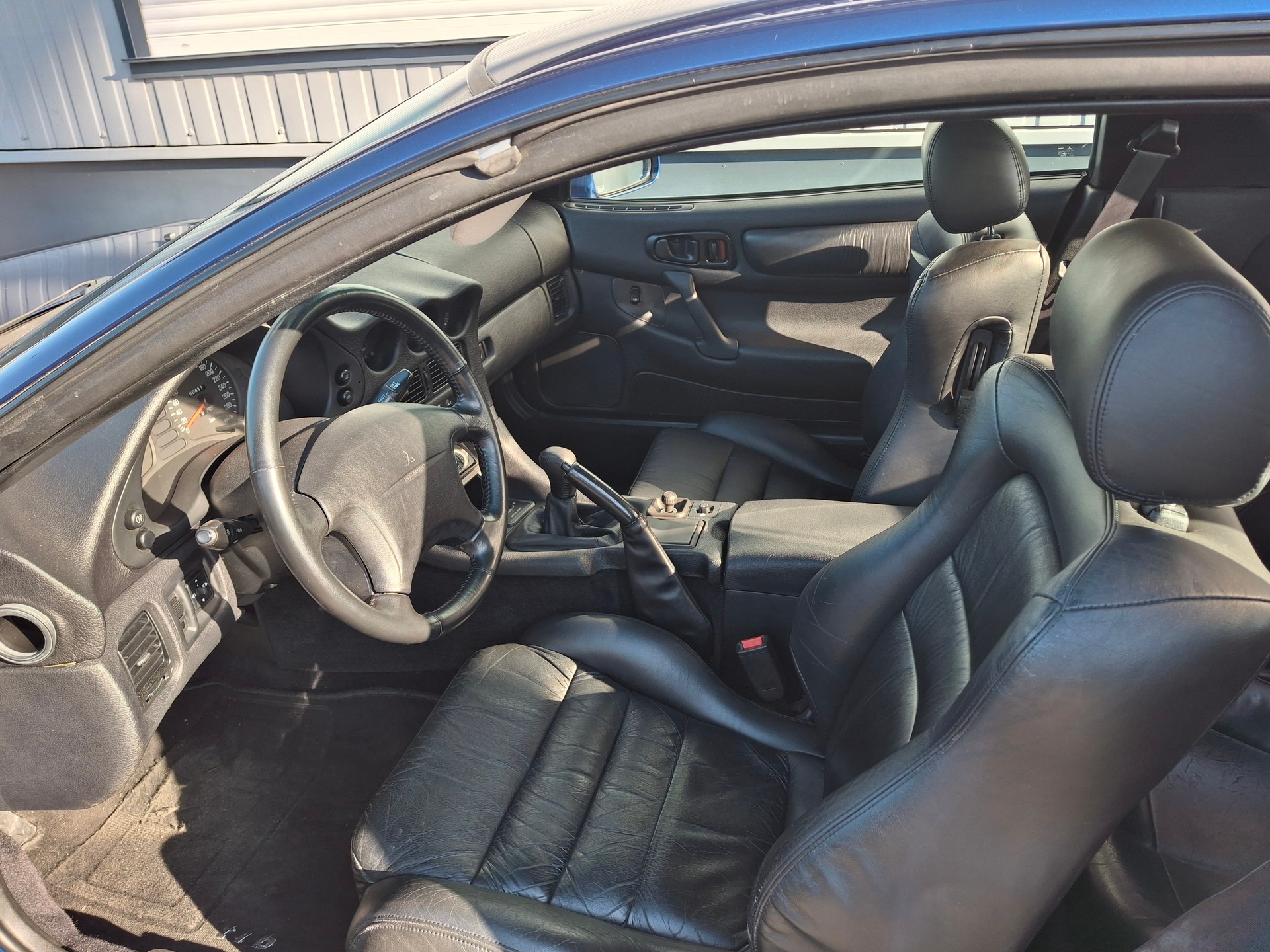 MITSUBISHI 3000 GT-image-10