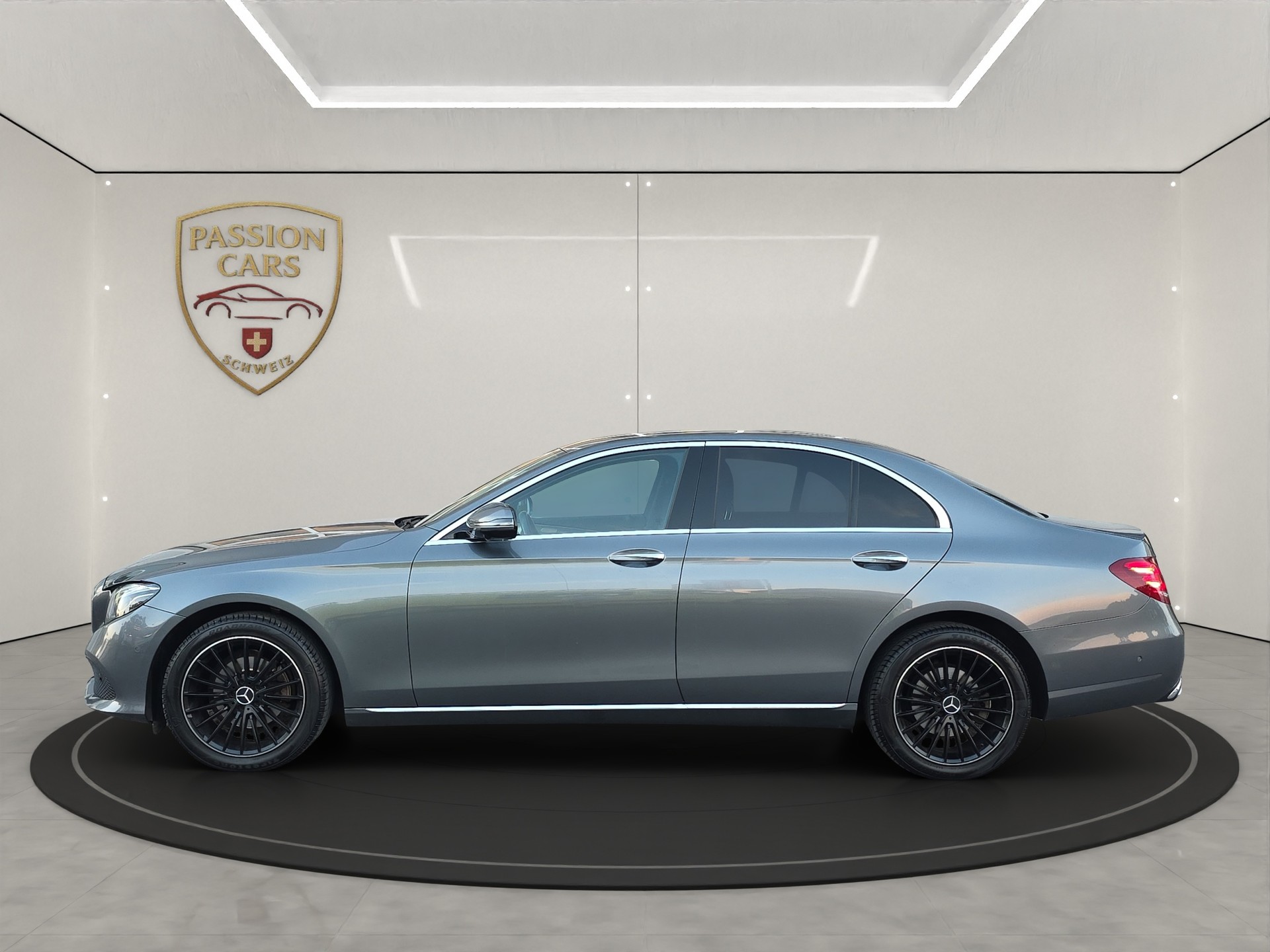 MERCEDES-BENZ E 220 d Avantgarde 9G-Tronic-image-1