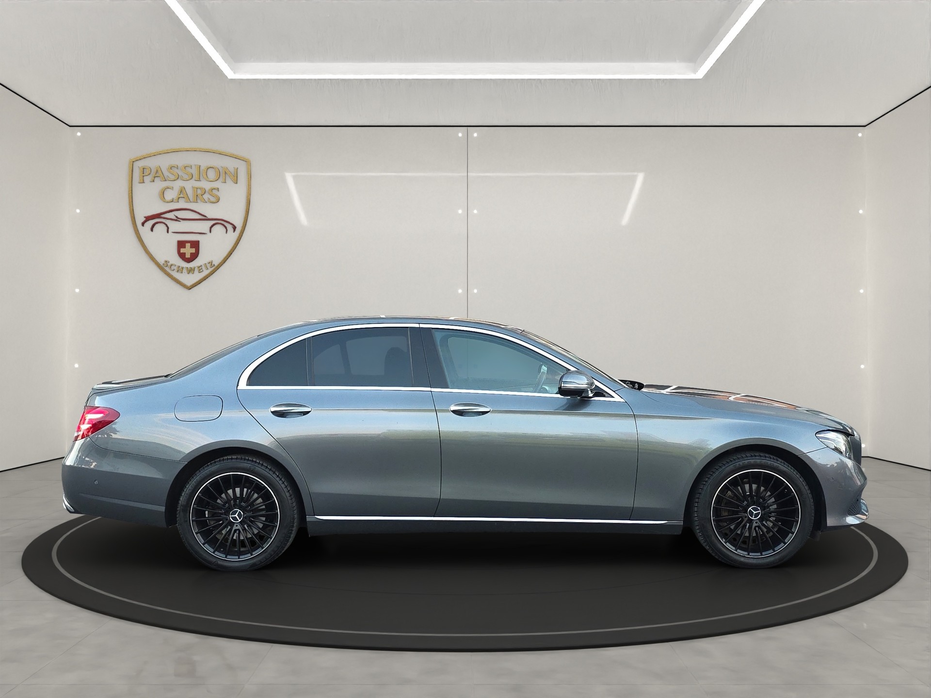 MERCEDES-BENZ E 220 d Avantgarde 9G-Tronic-image-5
