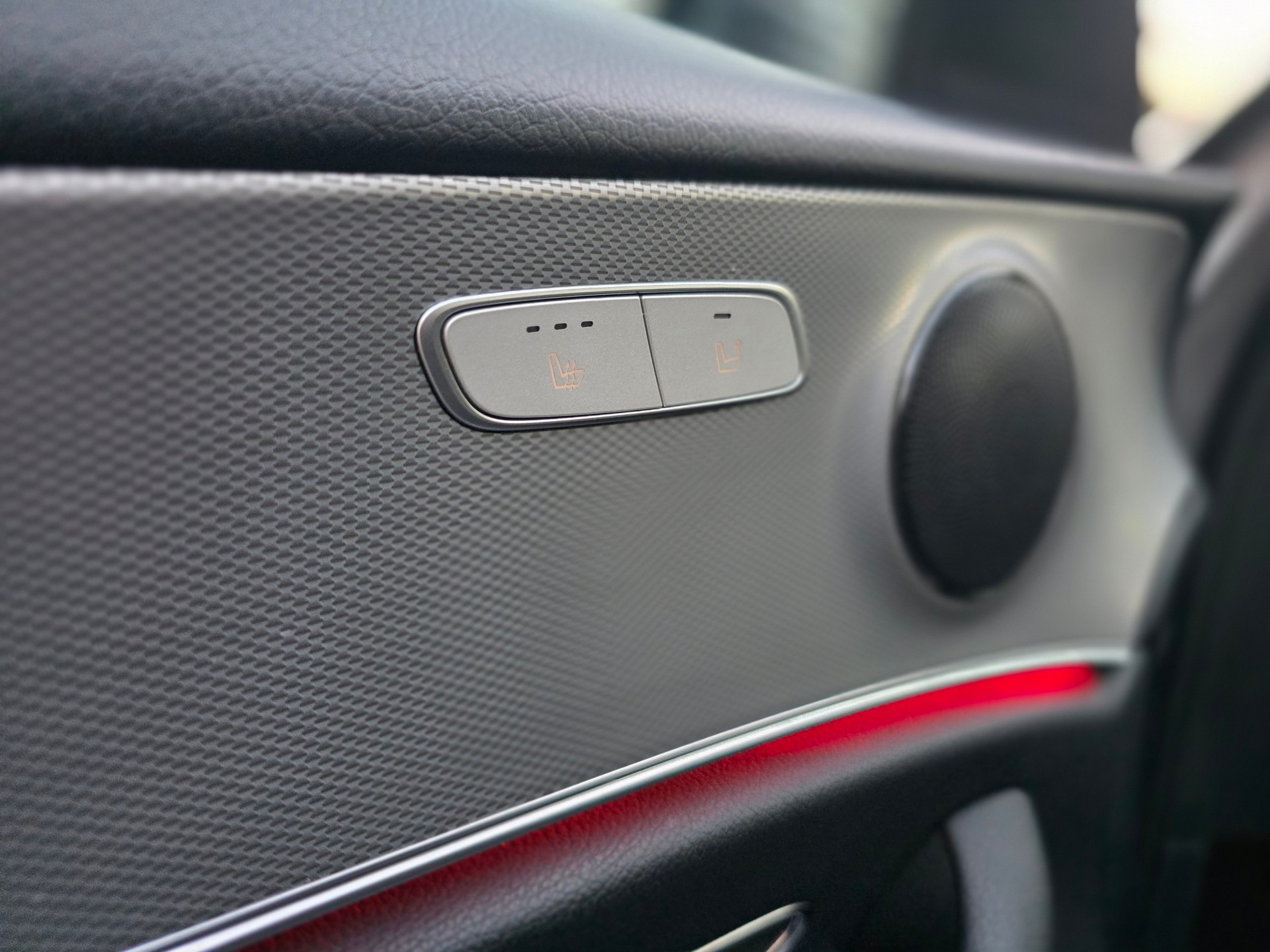 MERCEDES-BENZ E 220 d Avantgarde 9G-Tronic-image-13