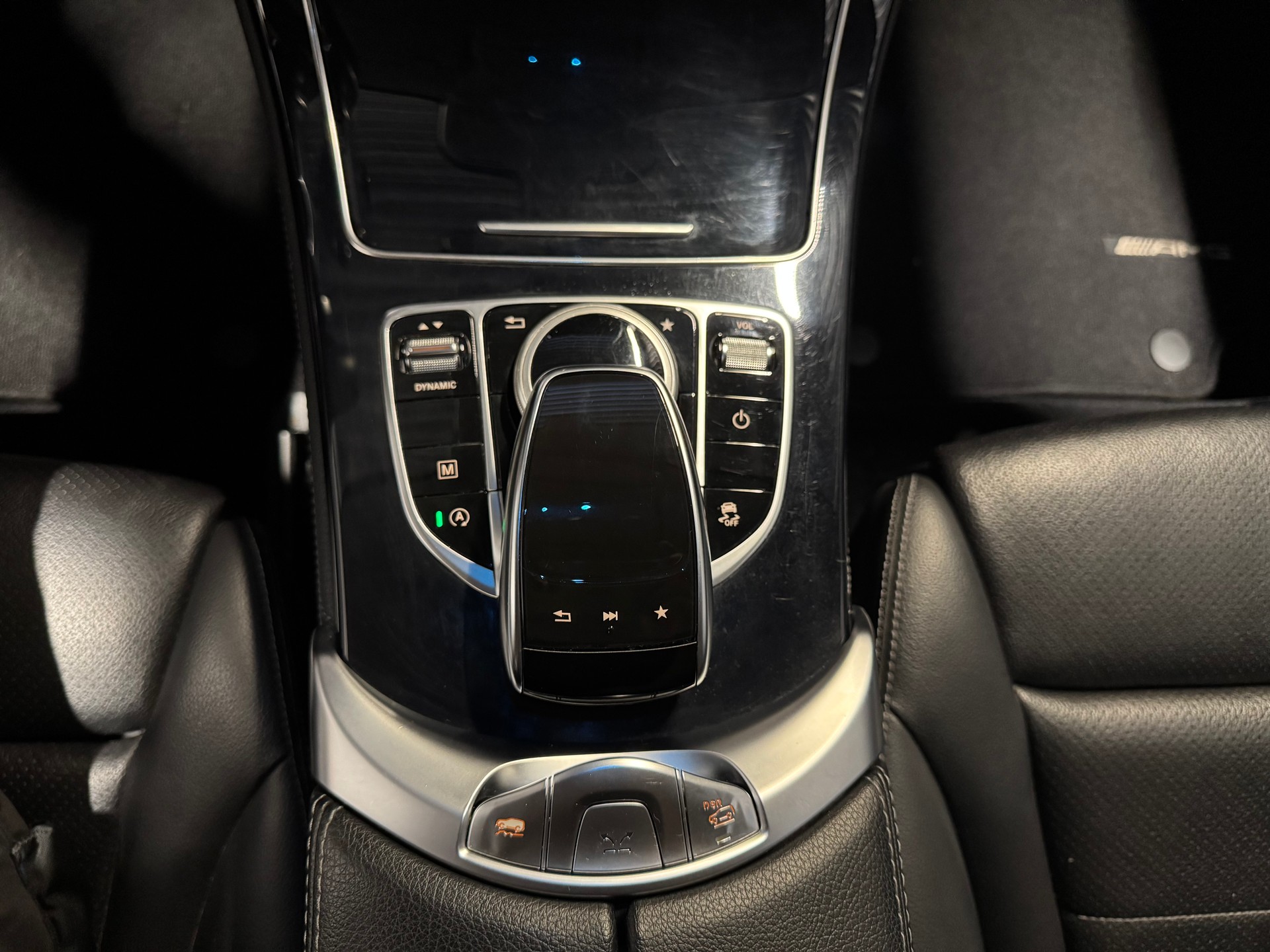 MERCEDES-BENZ GLC 250 AMG Line 4Matic 9G-Tronic (10)-image-17
