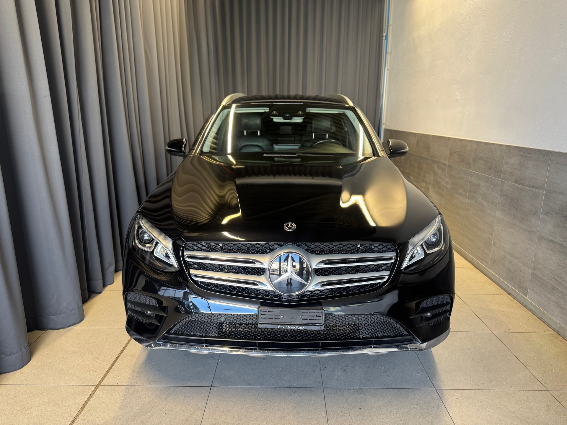 MERCEDES-BENZ GLC 250 AMG Line 4Matic 9G-Tronic (10)-image-1