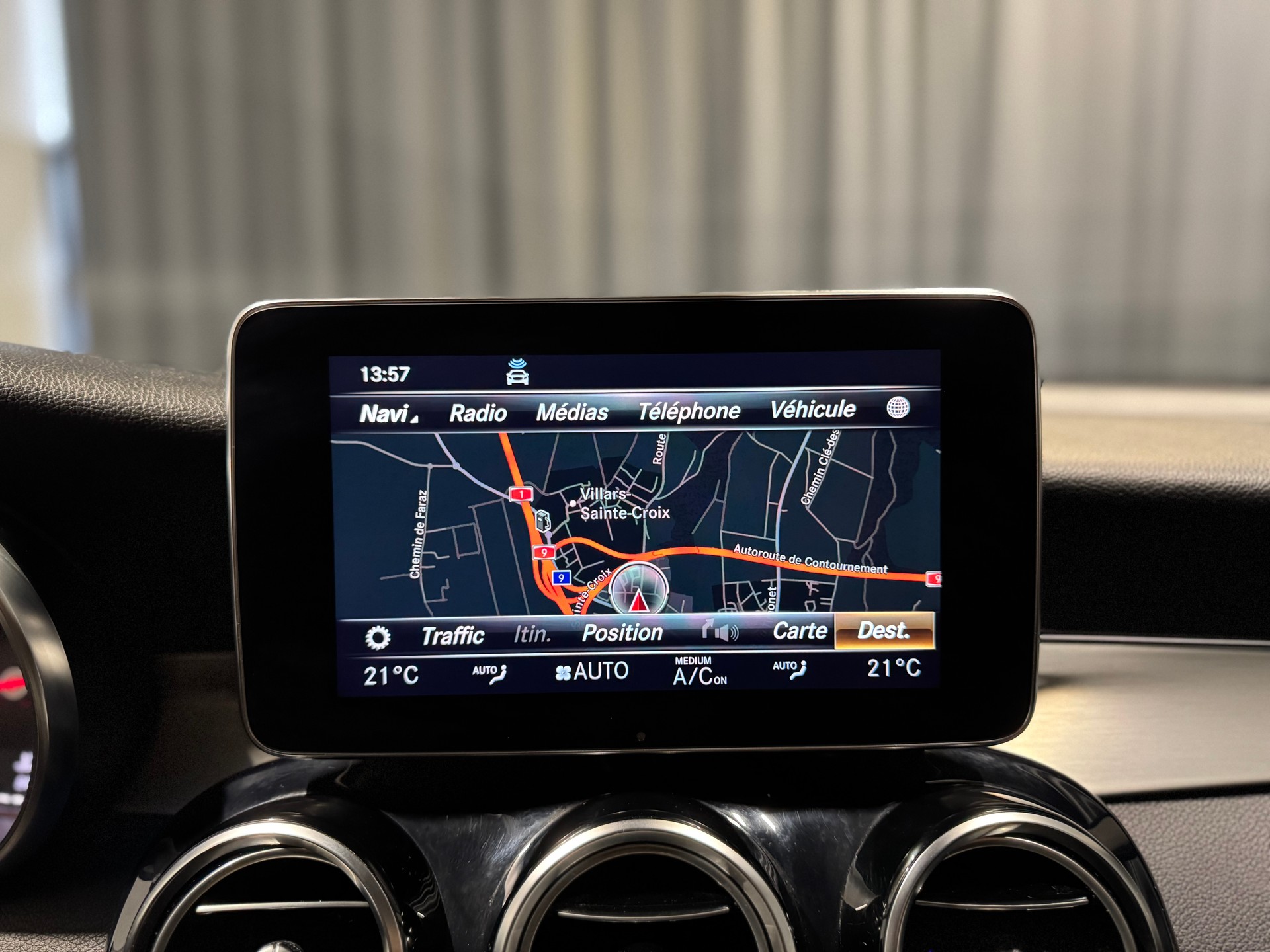 MERCEDES-BENZ GLC 250 AMG Line 4Matic 9G-Tronic (10)-image-13