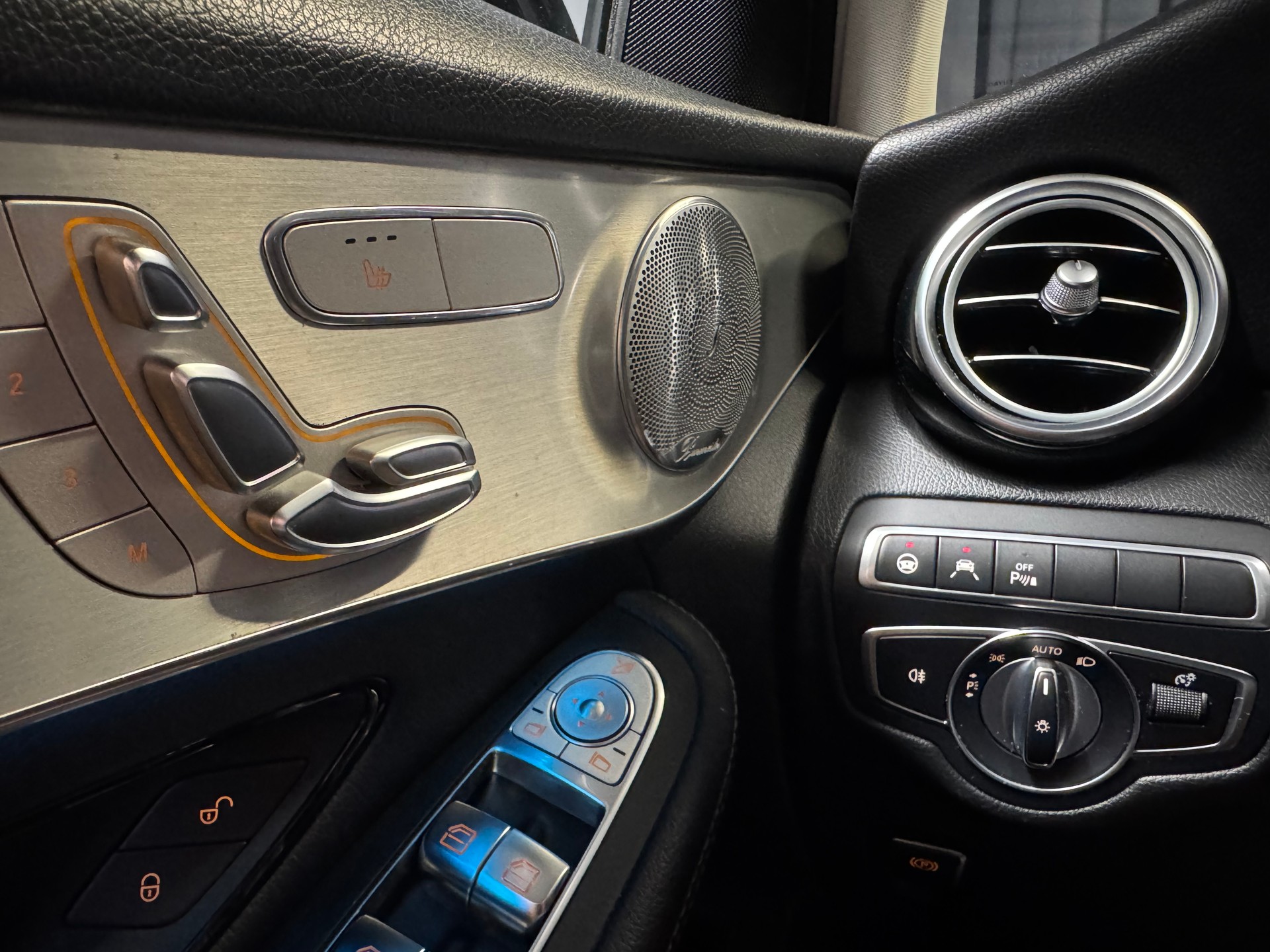 MERCEDES-BENZ GLC 250 AMG Line 4Matic 9G-Tronic (10)-image-20