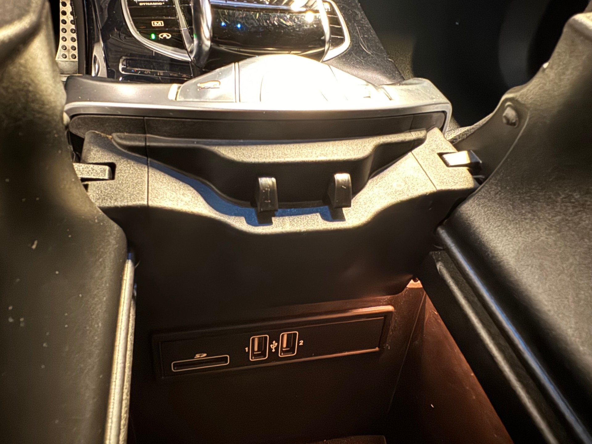 MERCEDES-BENZ GLC 250 AMG Line 4Matic 9G-Tronic (10)-image-18