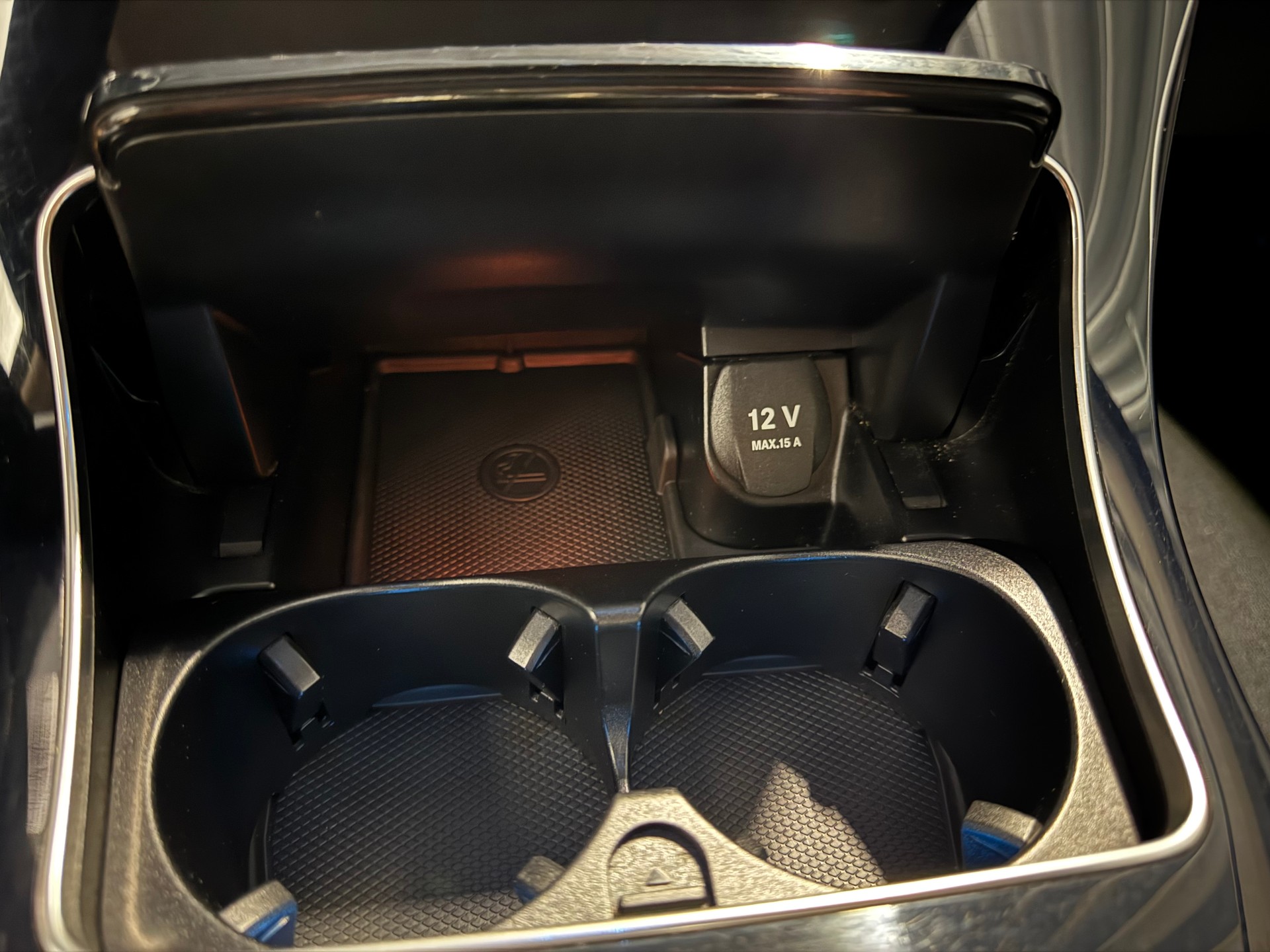 MERCEDES-BENZ GLC 250 AMG Line 4Matic 9G-Tronic (10)-image-16