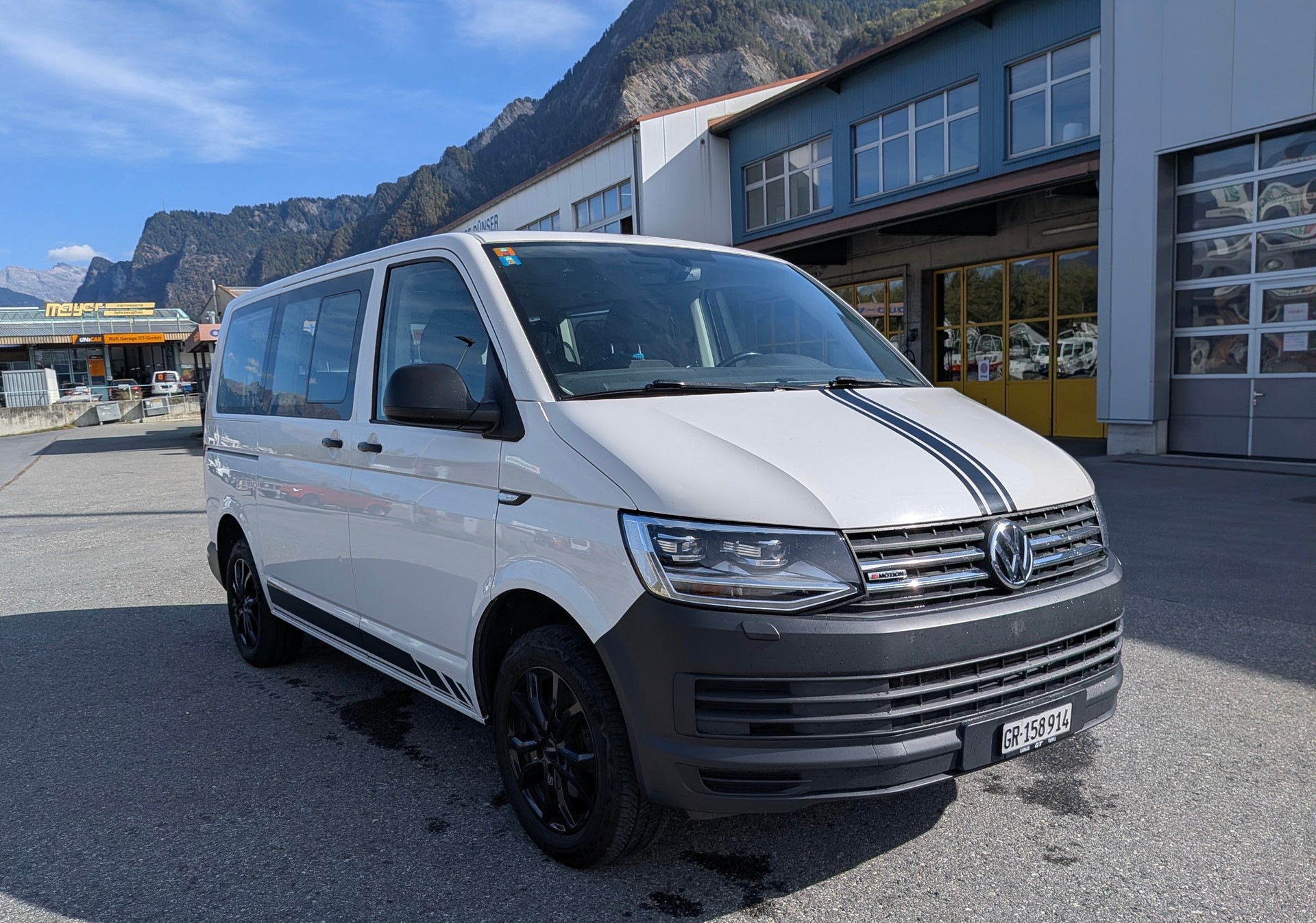 VW T6 Kombi 2.0 4m Caravelle-image-1
