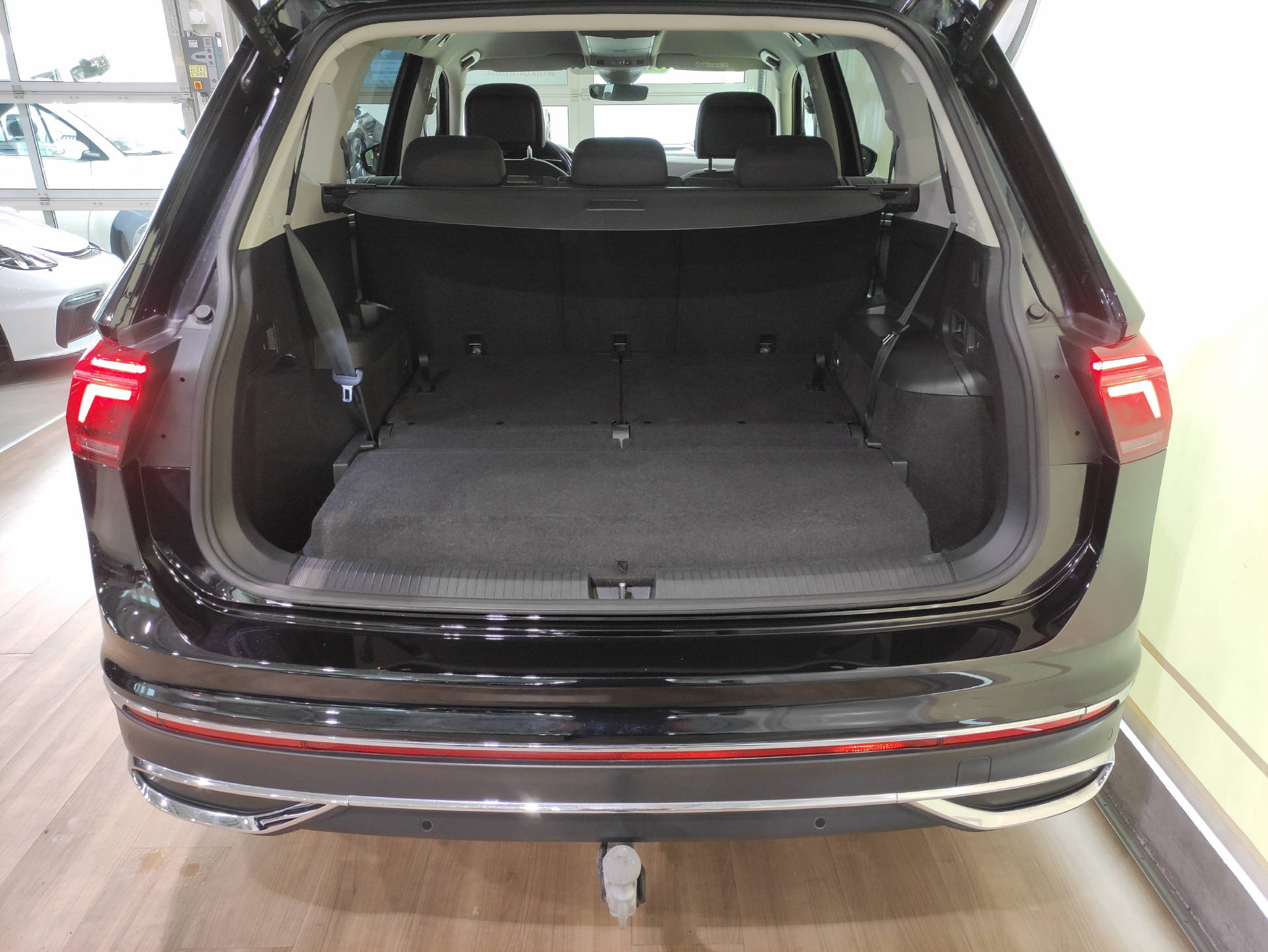 VW Tiguan Allspace 2.0 TDI SCR Elegance DSG-image-15
