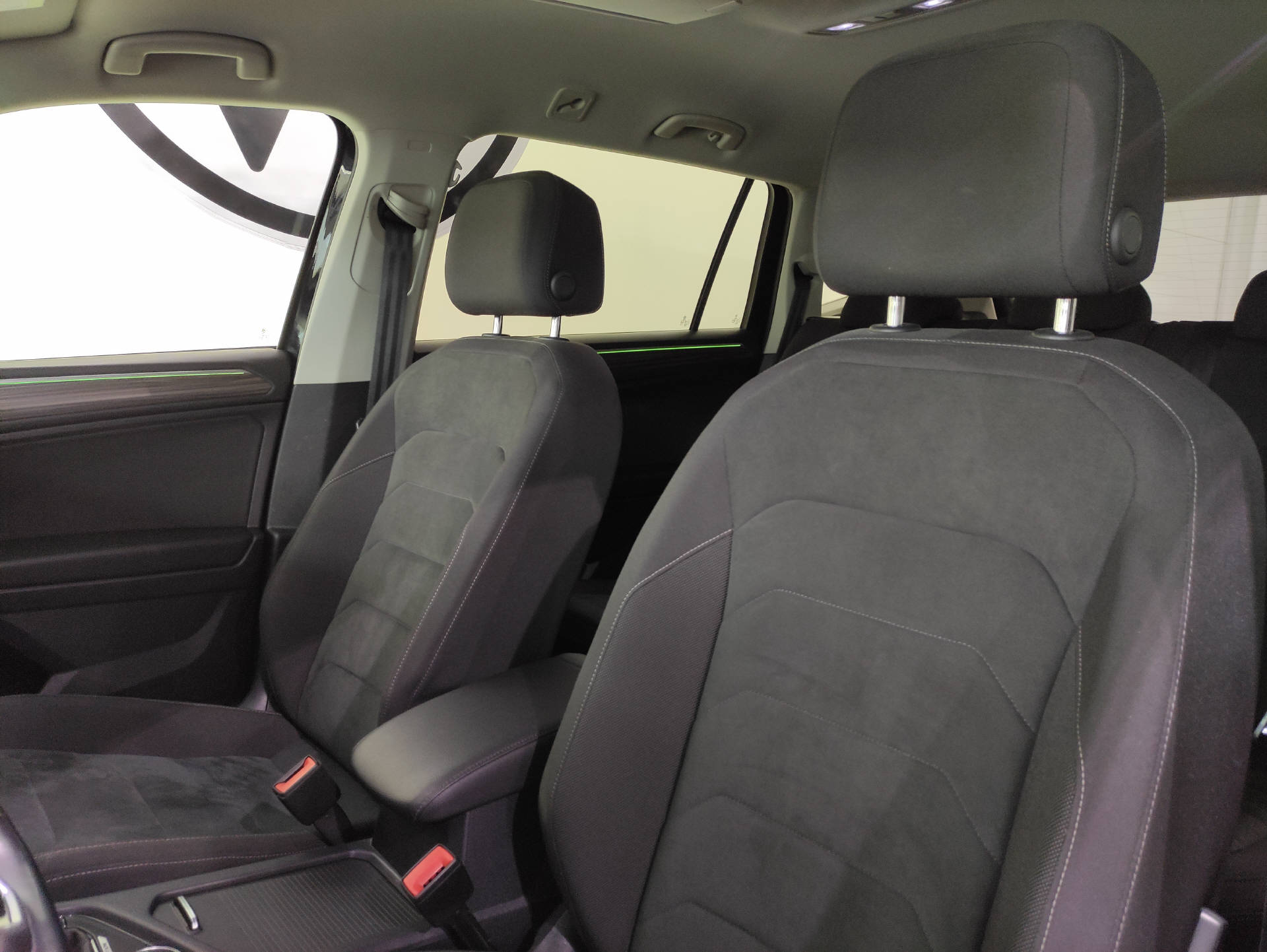 VW Tiguan Allspace 2.0 TDI SCR Elegance DSG-image-5