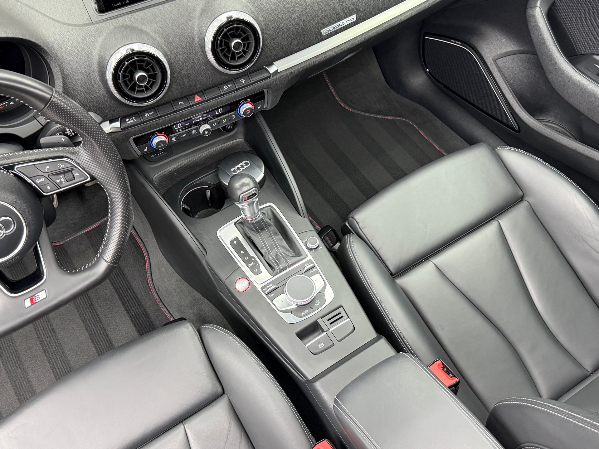 AUDI S3 Sportback 2.0 TFSI quattro S-tronic *CH / 19’ silver wheels*-image-10