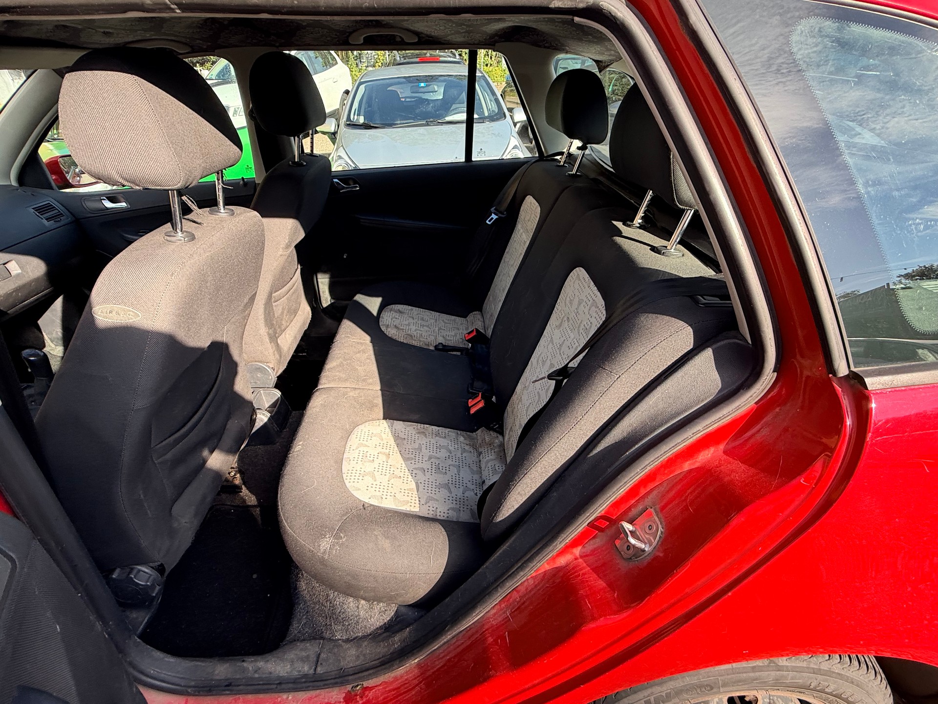 SKODA Fabia 1.4 16V Elegance-image-9