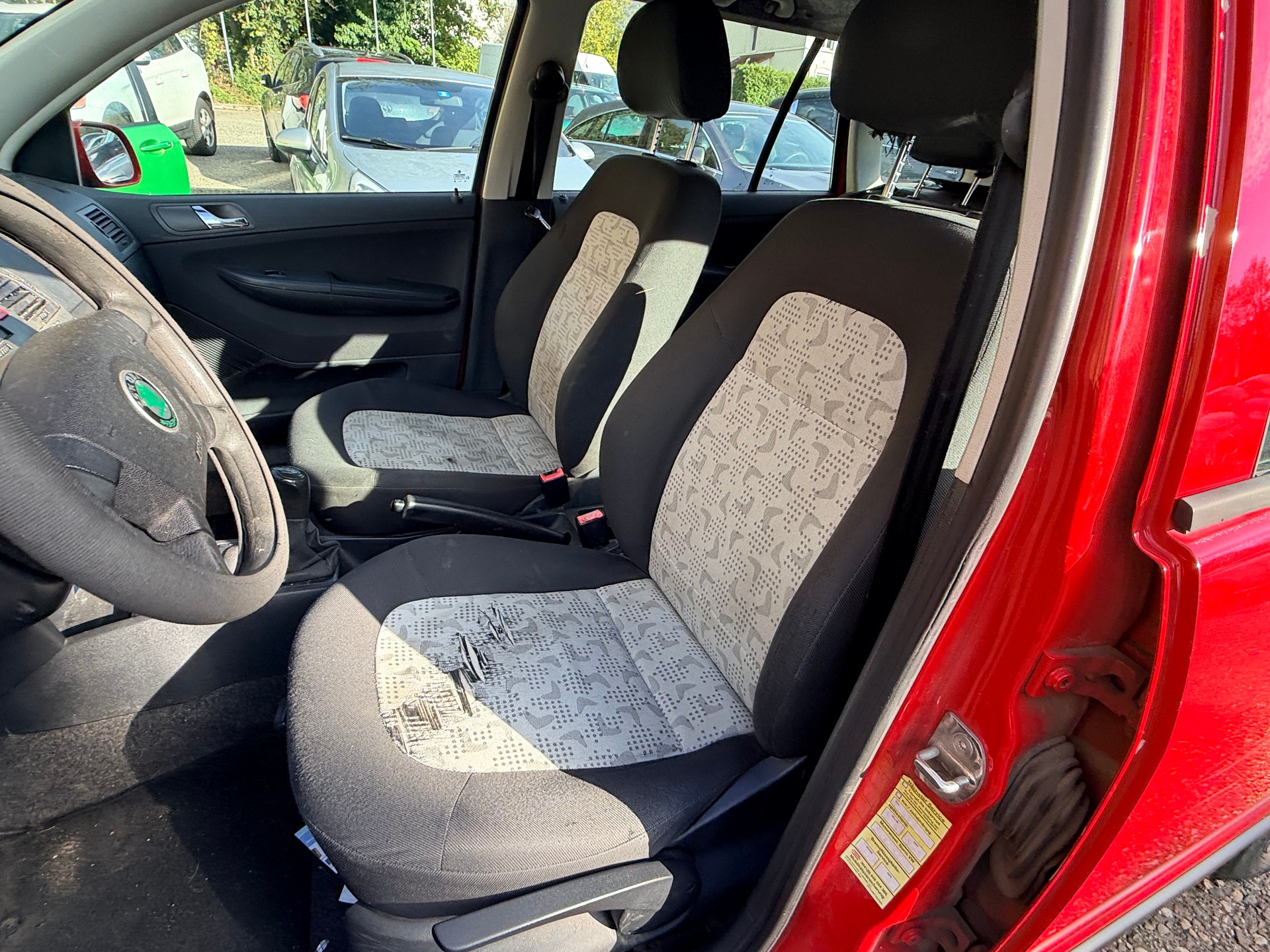 SKODA Fabia 1.4 16V Elegance-image-10
