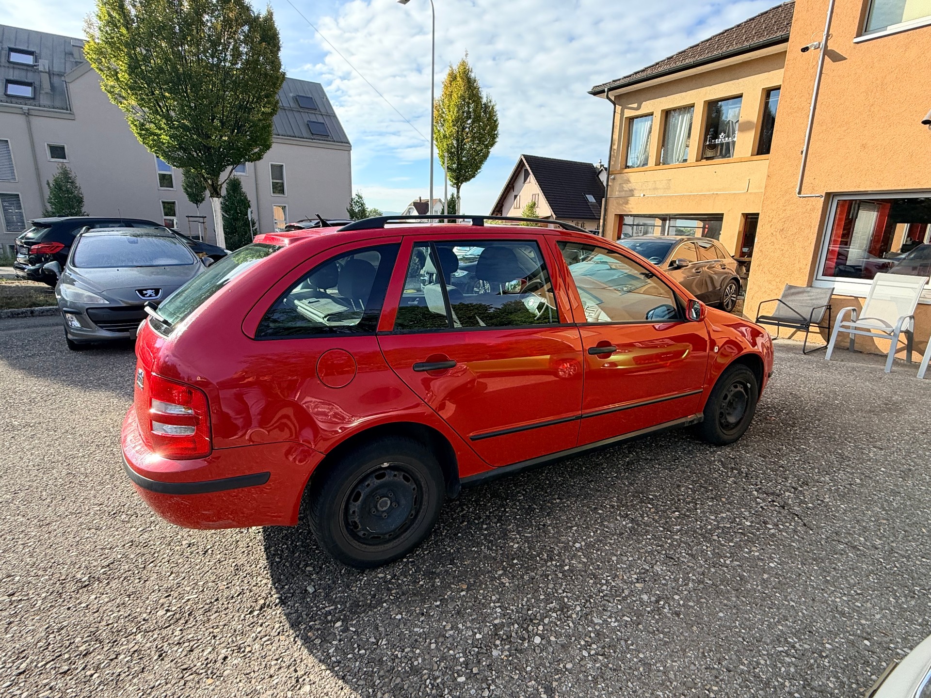 SKODA Fabia 1.4 16V Elegance-image-4