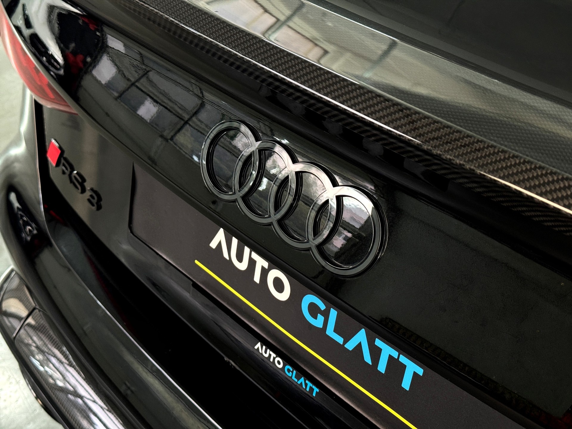 AUDI RS3 Limousine 2.5 TSI quattro S-tronic " Rs-Carbon Paket inkl.-Schalensitze-Keramikbremsen"-image-7