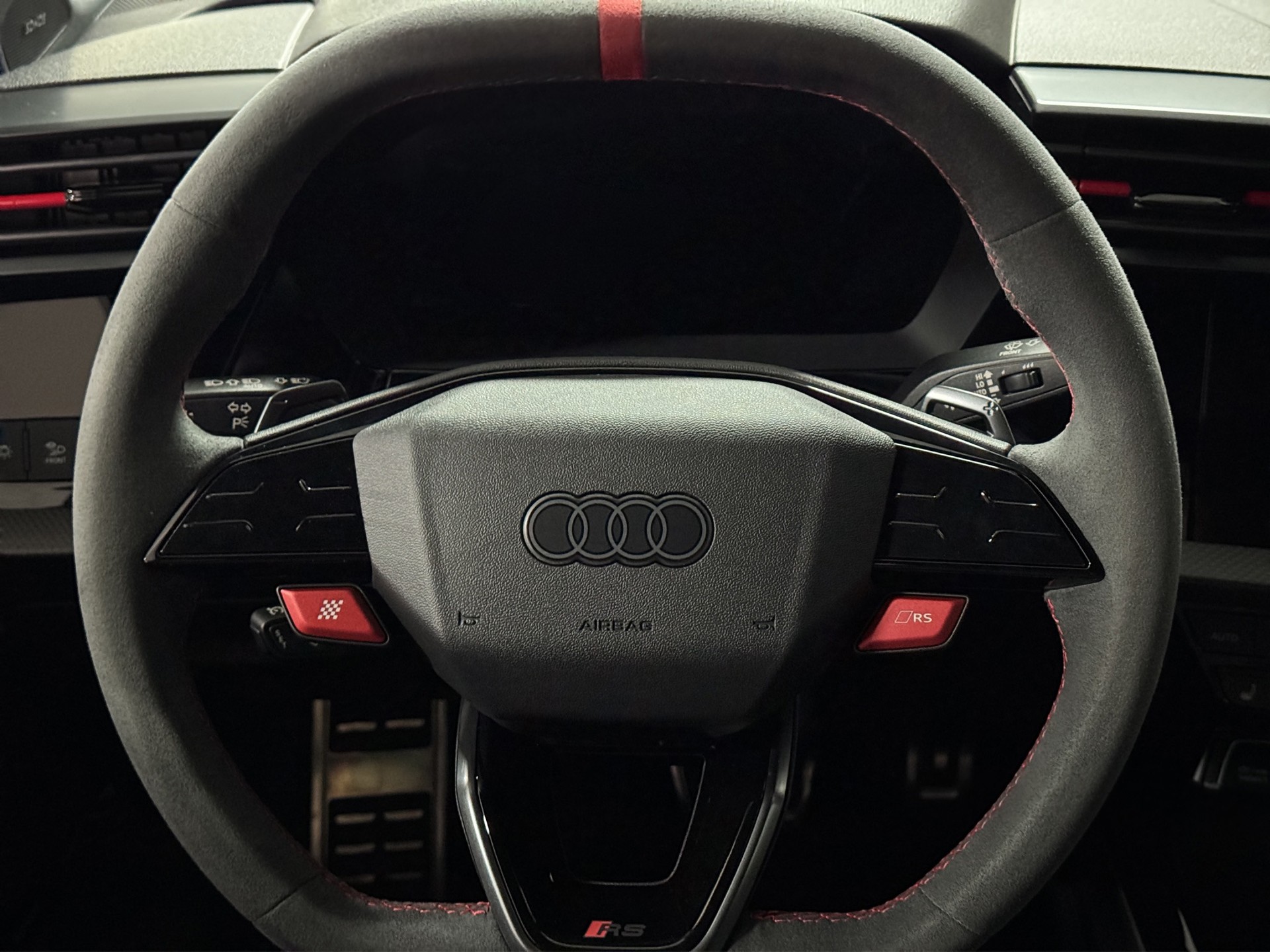 AUDI RS3 Limousine 2.5 TSI quattro S-tronic " Rs-Carbon Paket inkl.-Schalensitze-Keramikbremsen"-image-18