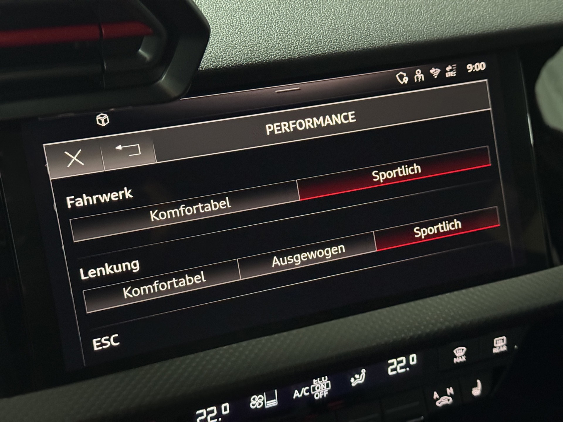AUDI RS3 Limousine 2.5 TSI quattro S-tronic " Rs-Carbon Paket inkl.-Schalensitze-Keramikbremsen"-image-28