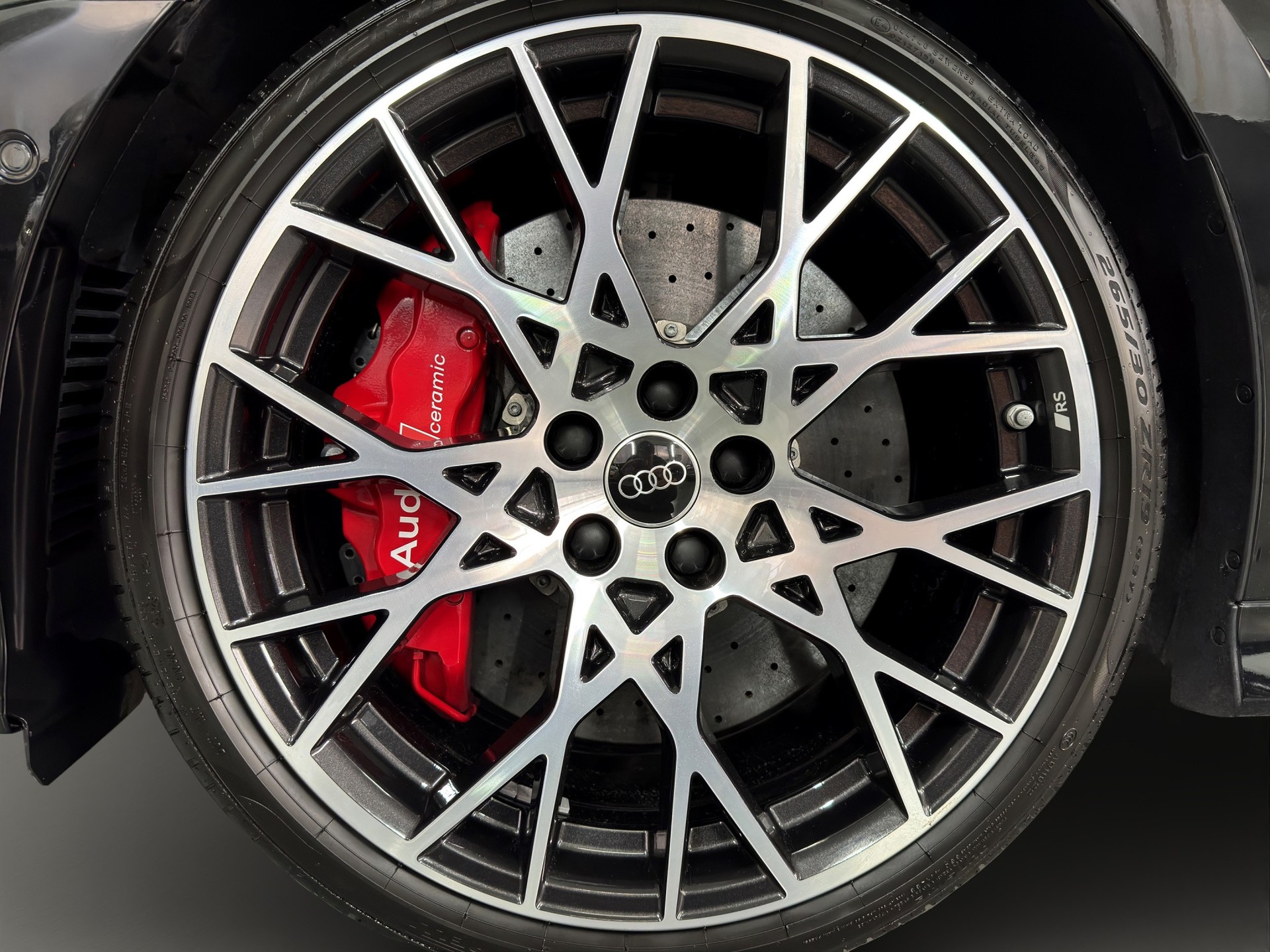 AUDI RS3 Limousine 2.5 TSI quattro S-tronic " Rs-Carbon Paket inkl.-Schalensitze-Keramikbremsen"-image-10