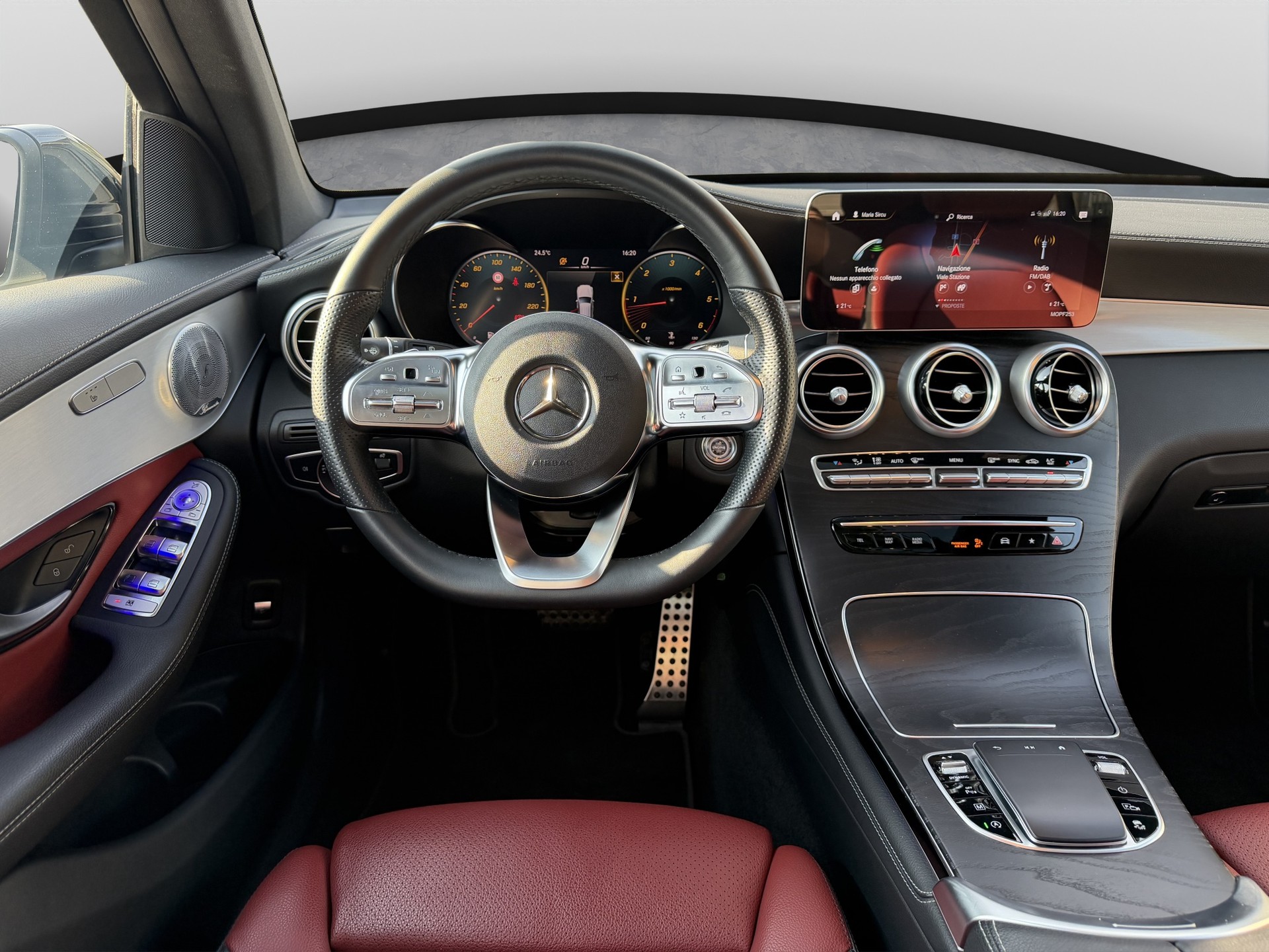 MERCEDES-BENZ GLC 220 d AMG Line 4Matic 9G-Tronic-image-11