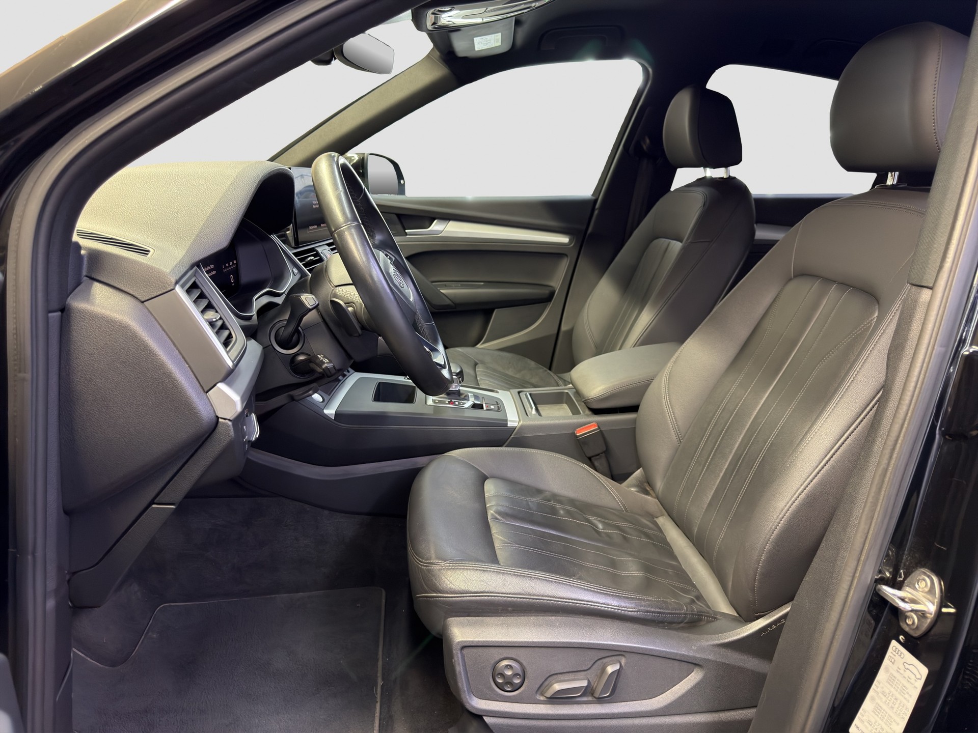 AUDI Q5 Sportback 50 TDI S line quattro tiptronic-image-11