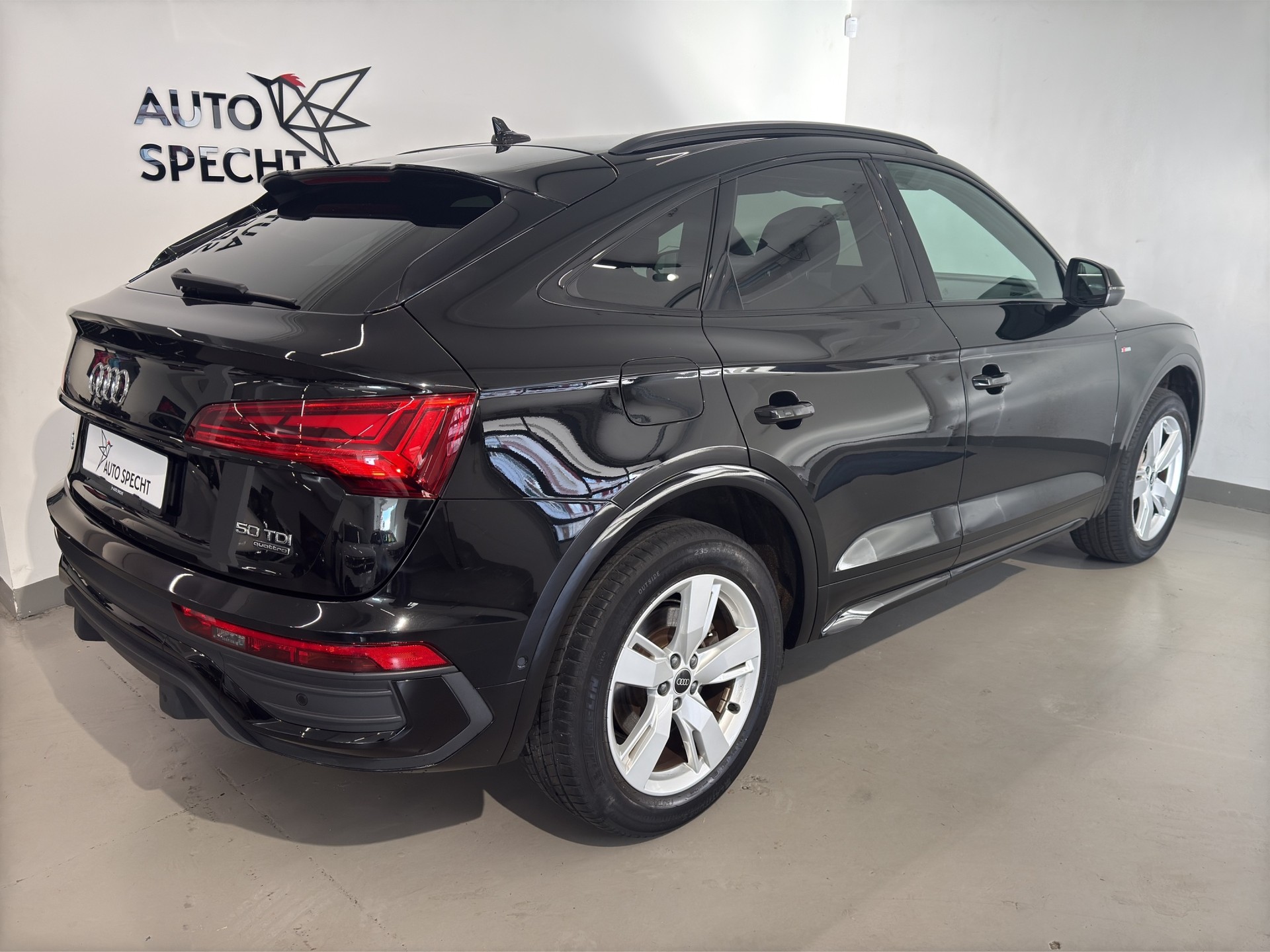 AUDI Q5 Sportback 50 TDI S line quattro tiptronic-image-3