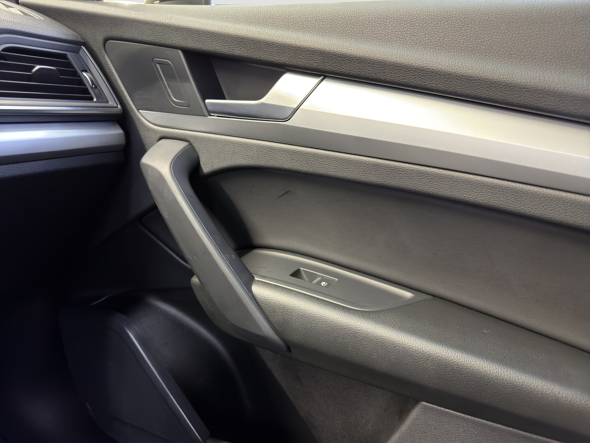 AUDI Q5 Sportback 50 TDI S line quattro tiptronic-image-28