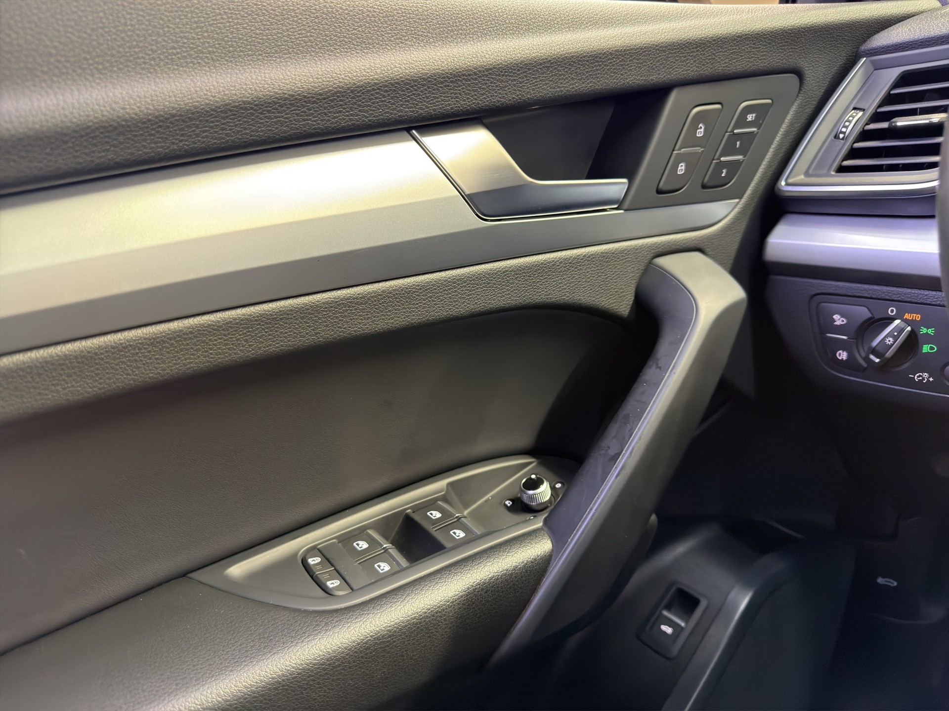AUDI Q5 Sportback 50 TDI S line quattro tiptronic-image-27