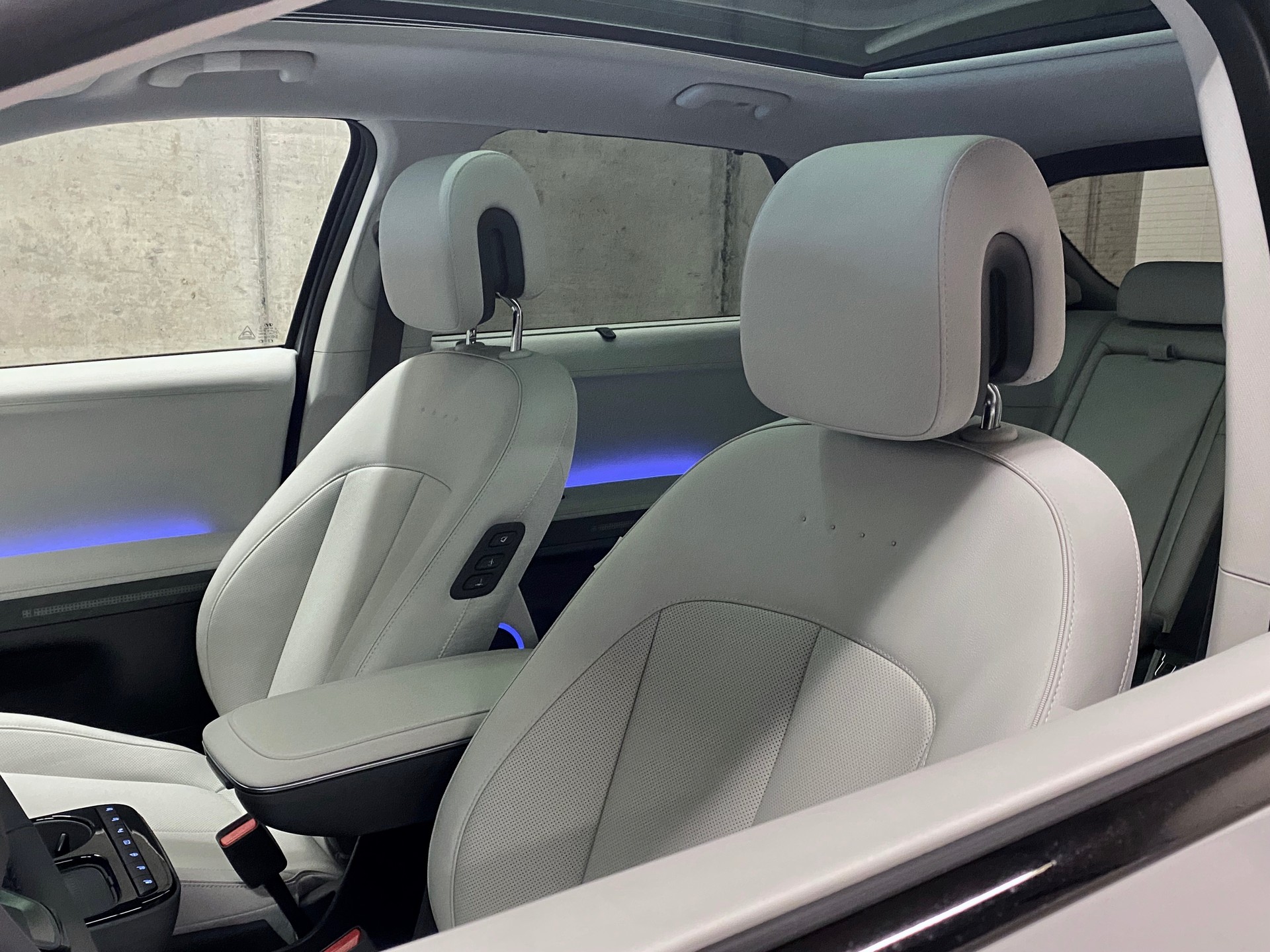 HYUNDAI Ioniq 5 *Swiss*Vertex*84kWh*Facelift*4WD*-image-5