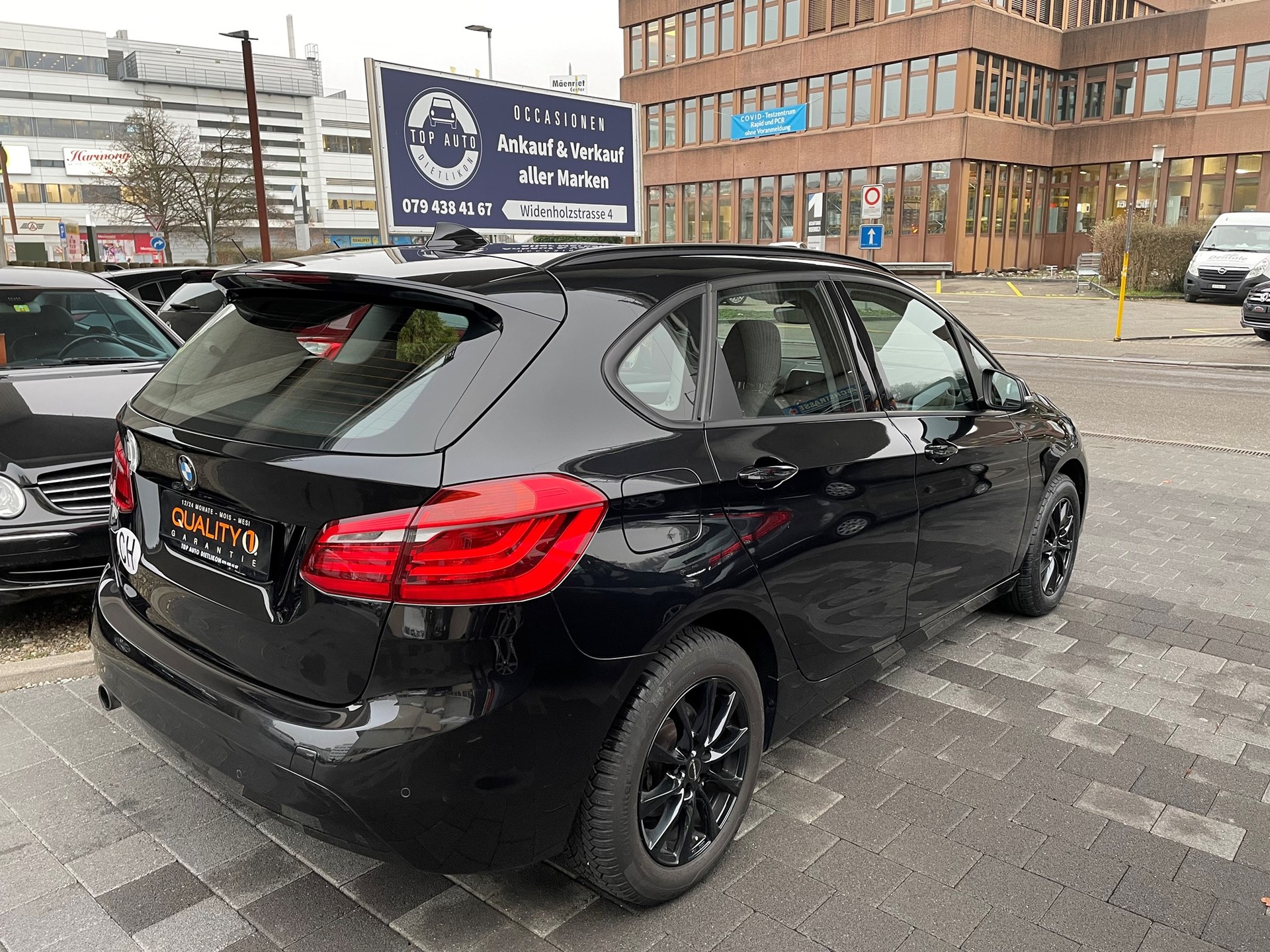 BMW 218i Steptronic-image-1