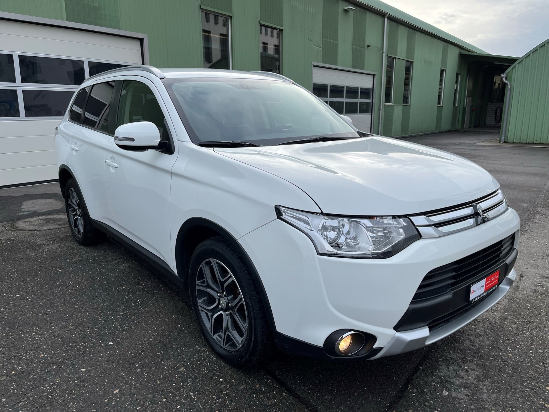 MITSUBISHI Outlander 2.2 DID Style 4WD Automatic