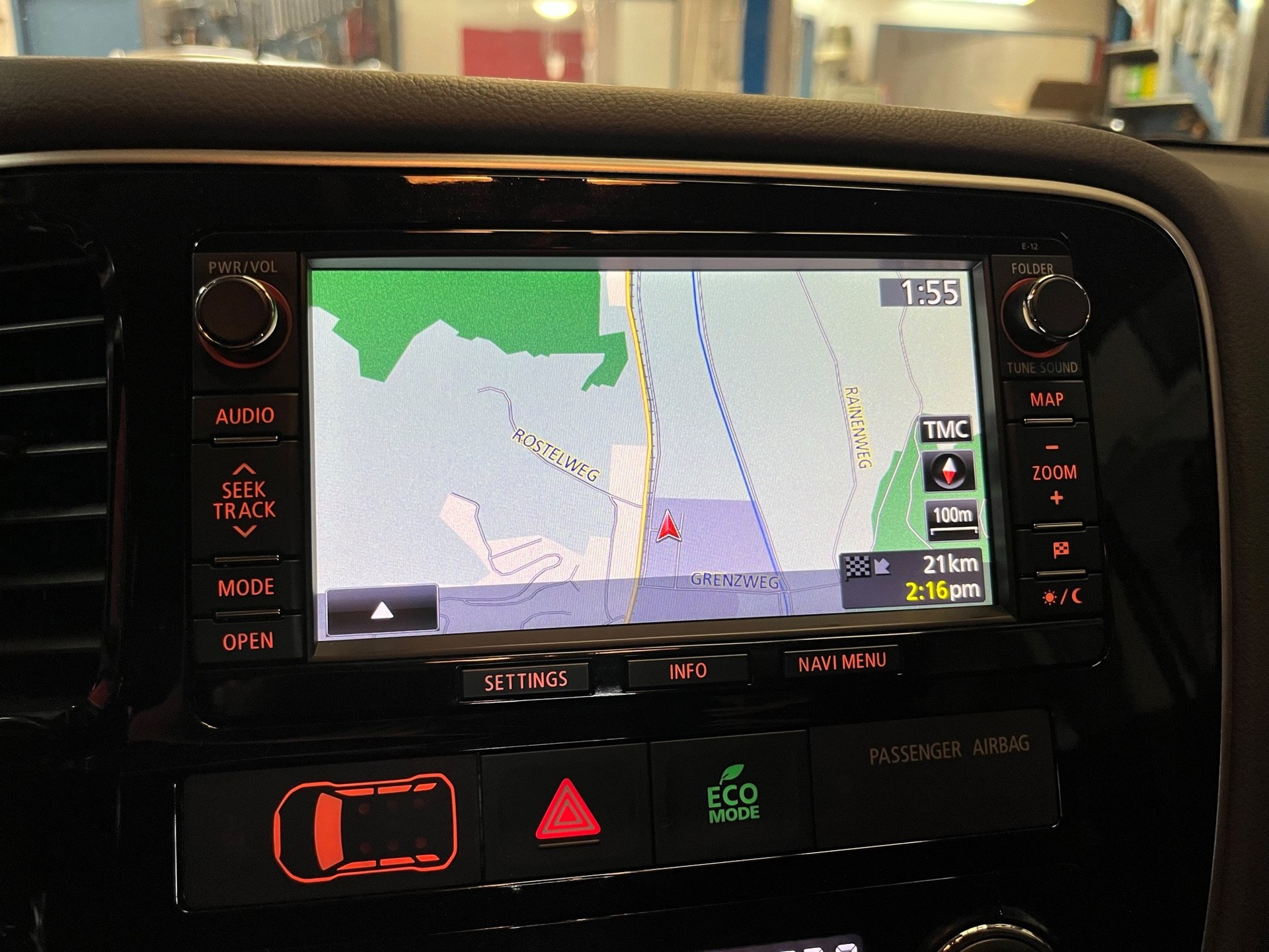 MITSUBISHI Outlander 2.2 DID Style 4WD Automatic-image-9