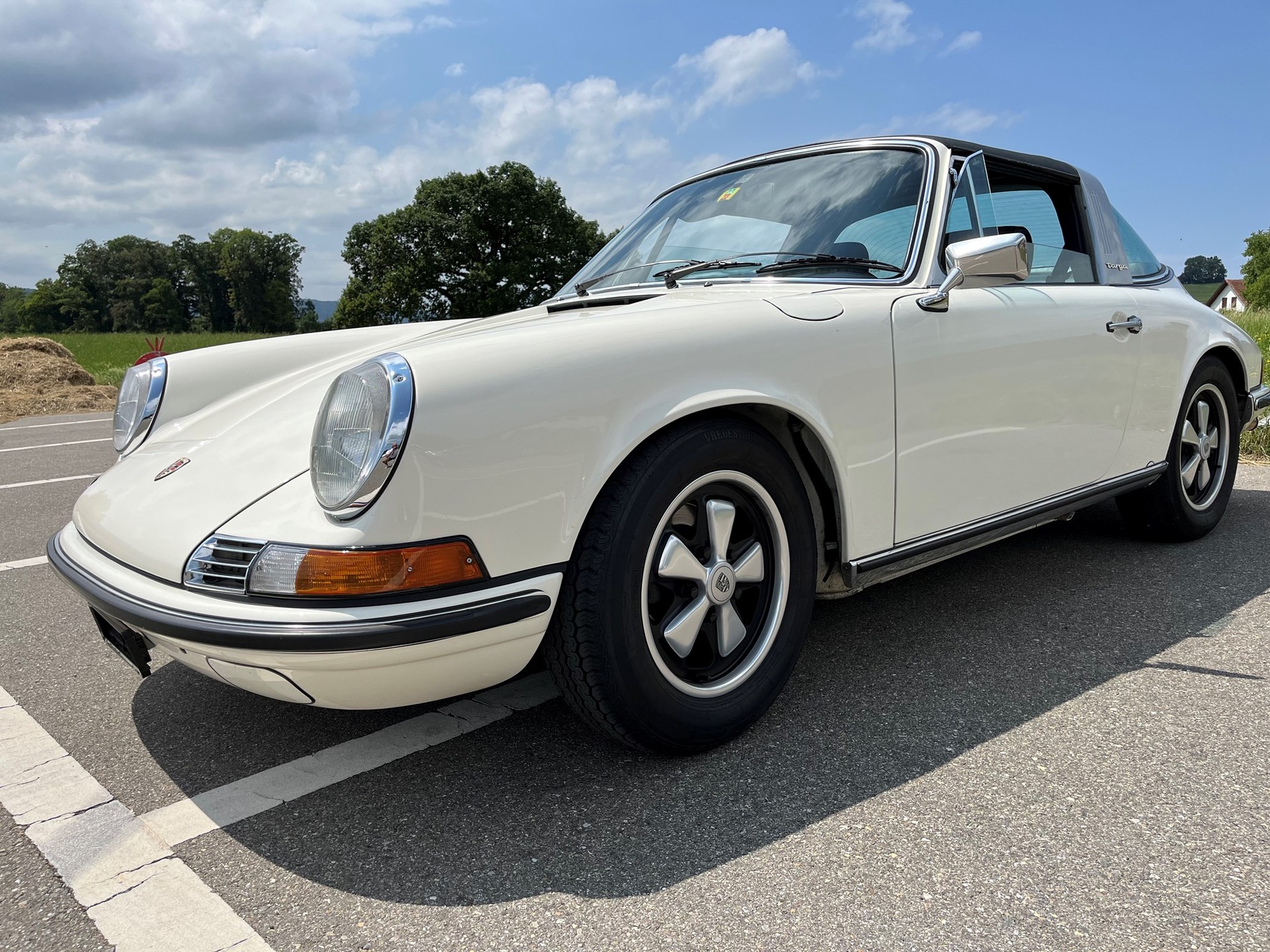 PORSCHE 911 2.4 E Targa Ölklappe (F-Modell)-image-0
