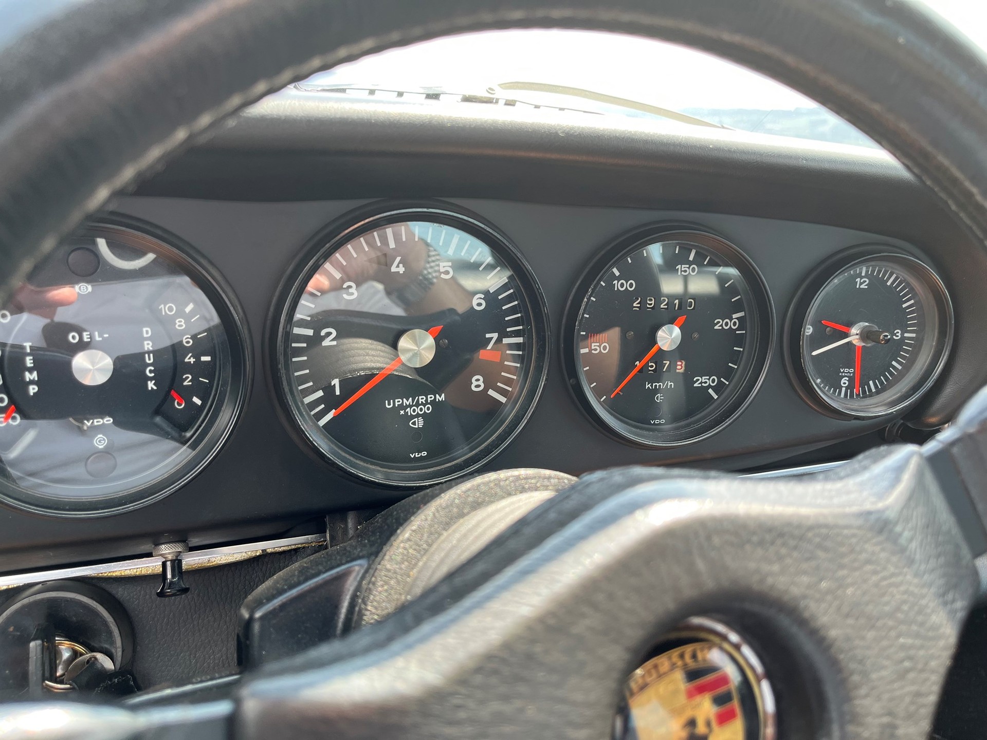 PORSCHE 911 2.4 E Targa Ölklappe (F-Modell)-image-3