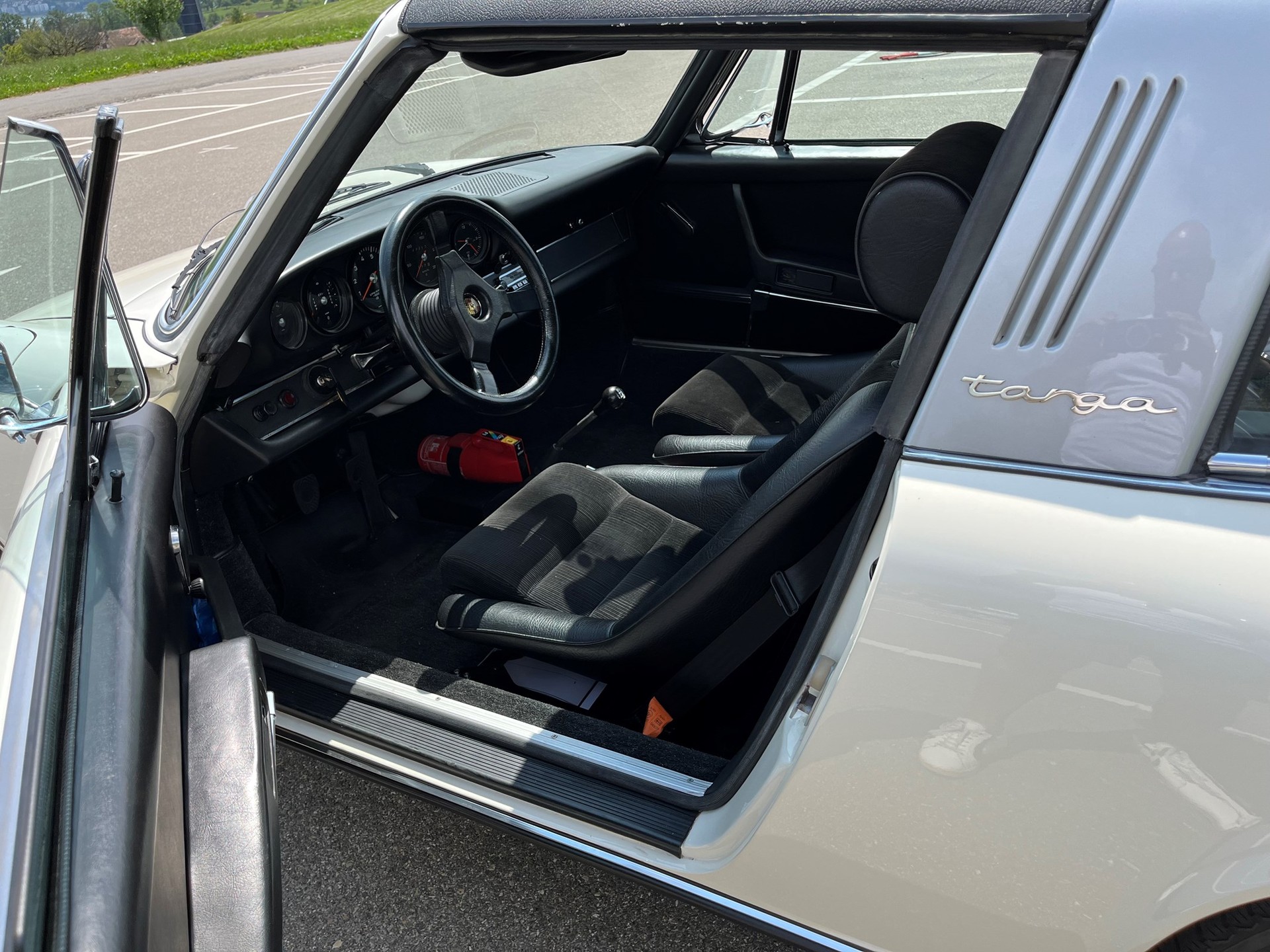 PORSCHE 911 2.4 E Targa Ölklappe (F-Modell)-image-1