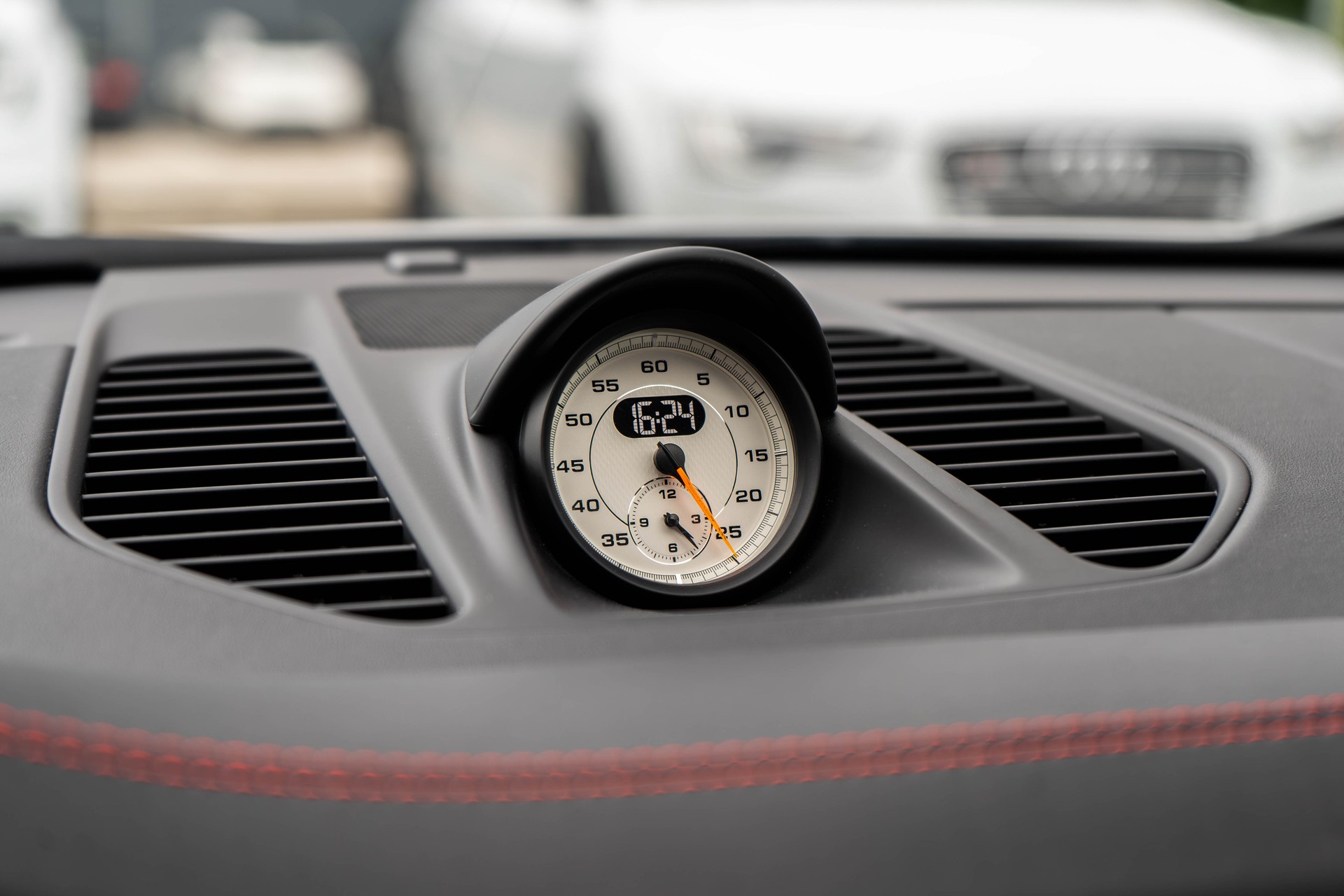 PORSCHE 911 GT3 Touring-image-13