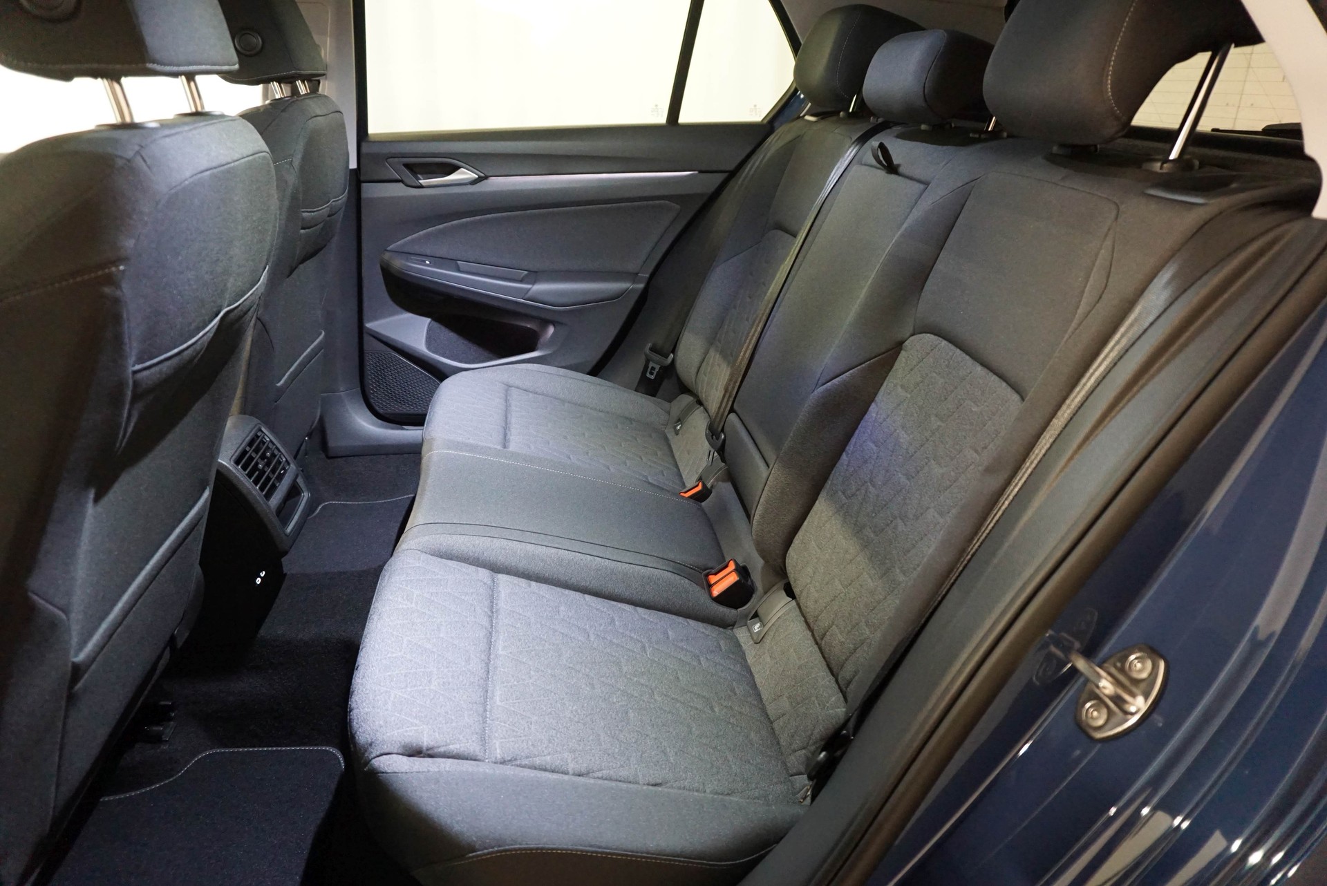 VW Golf 1.5 e TSI mHEV United DSG-image-8