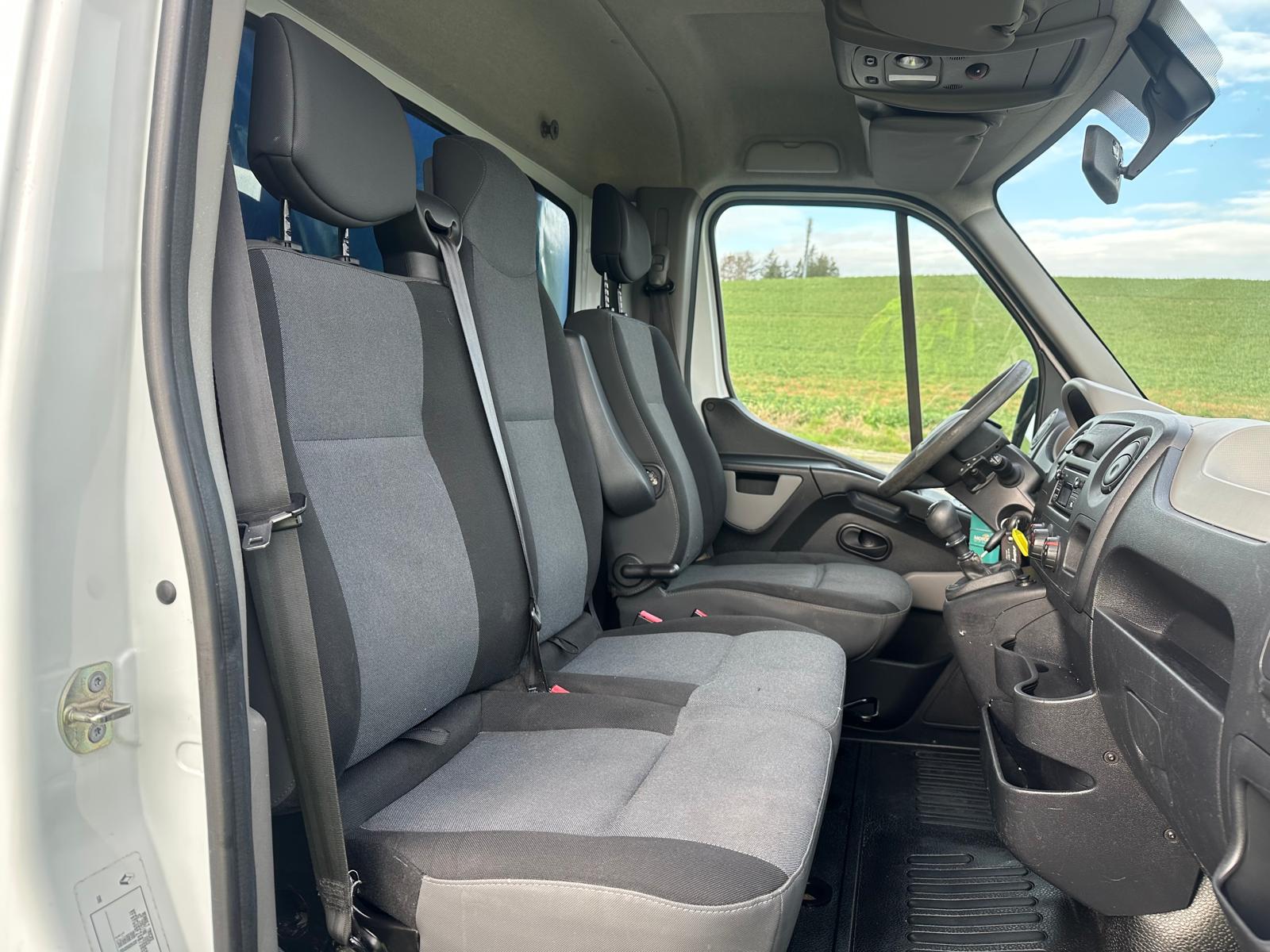 RENAULT Master P35 2.3dCi L4H1-image-2