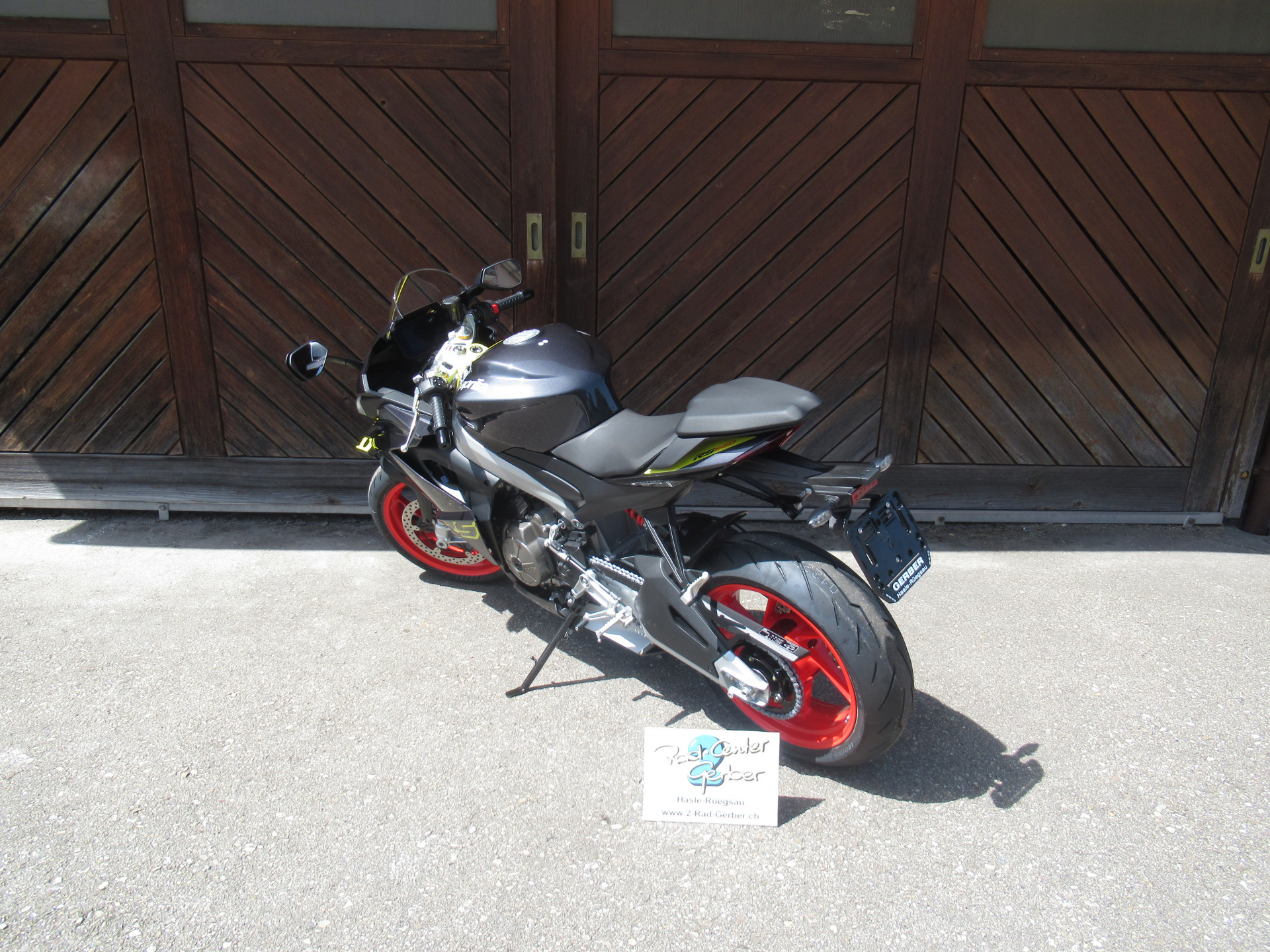APRILIA RS 660-showroom-element-2