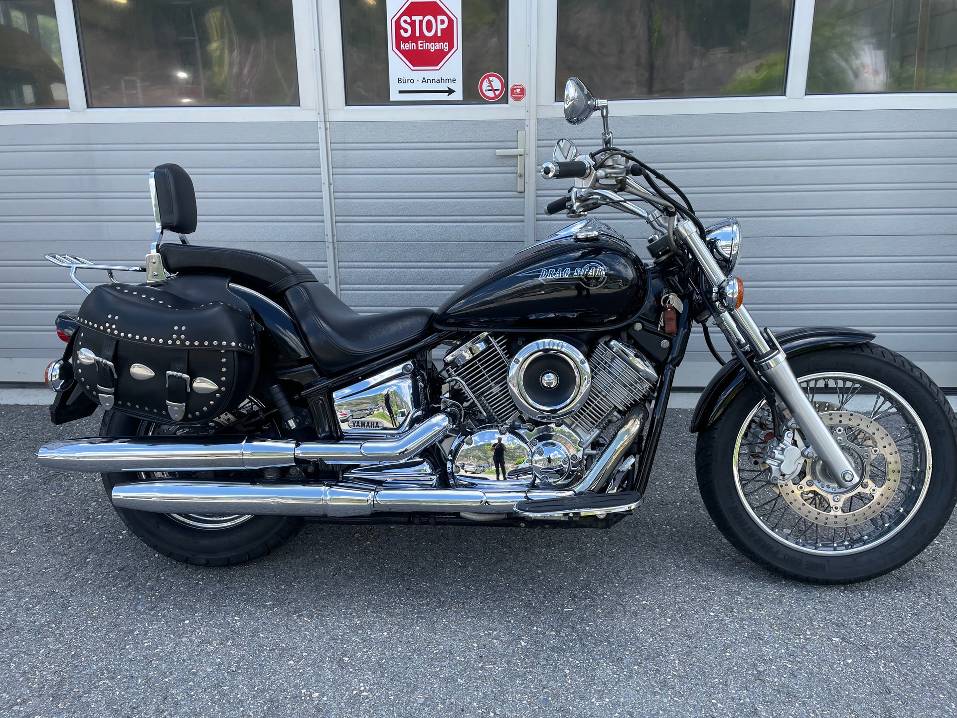 YAMAHA XVS 1100 Drag Star-showroom-element-1
