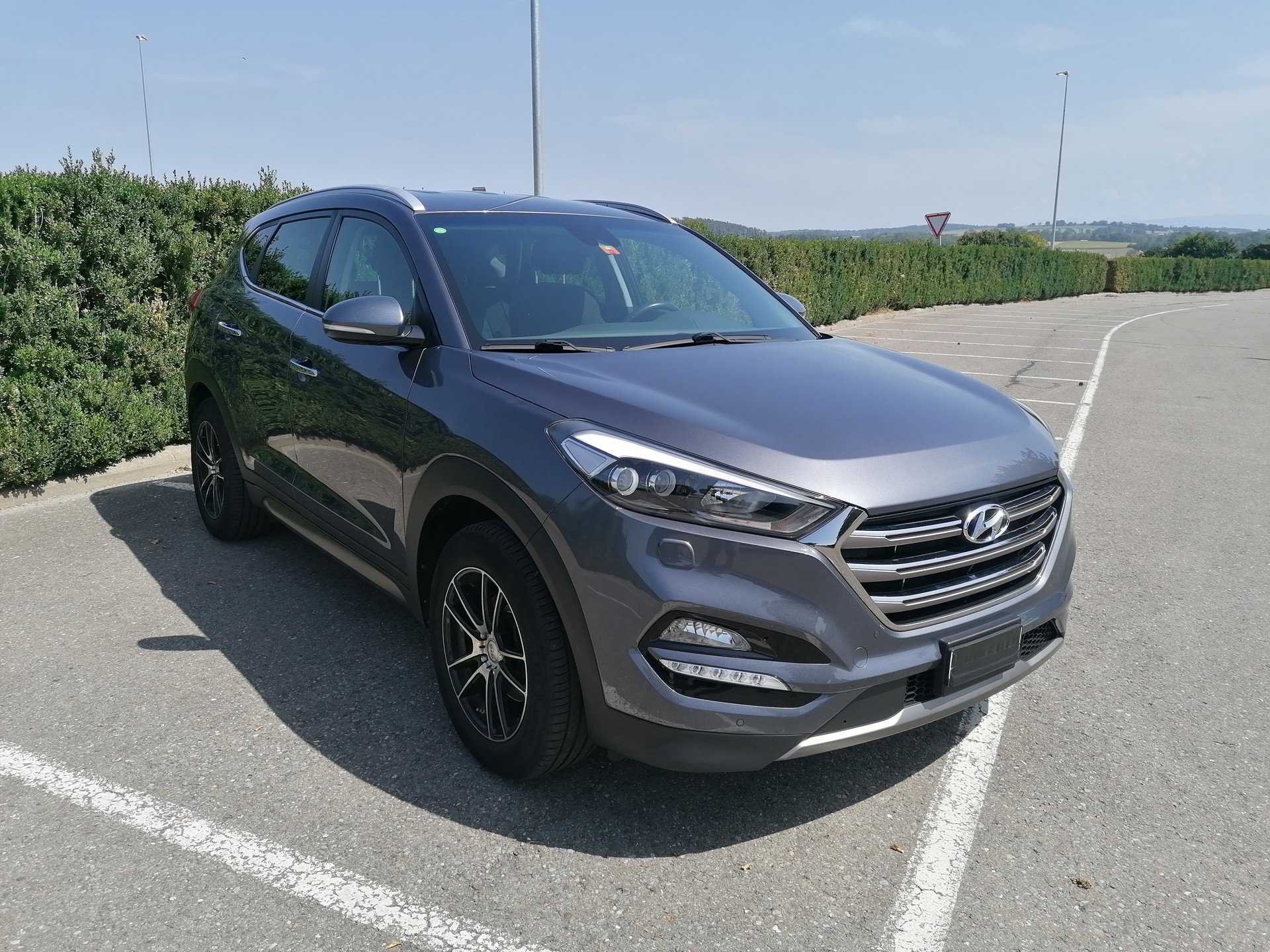 HYUNDAI Tucson 2.0 CRDI Plena 2WD-image-1